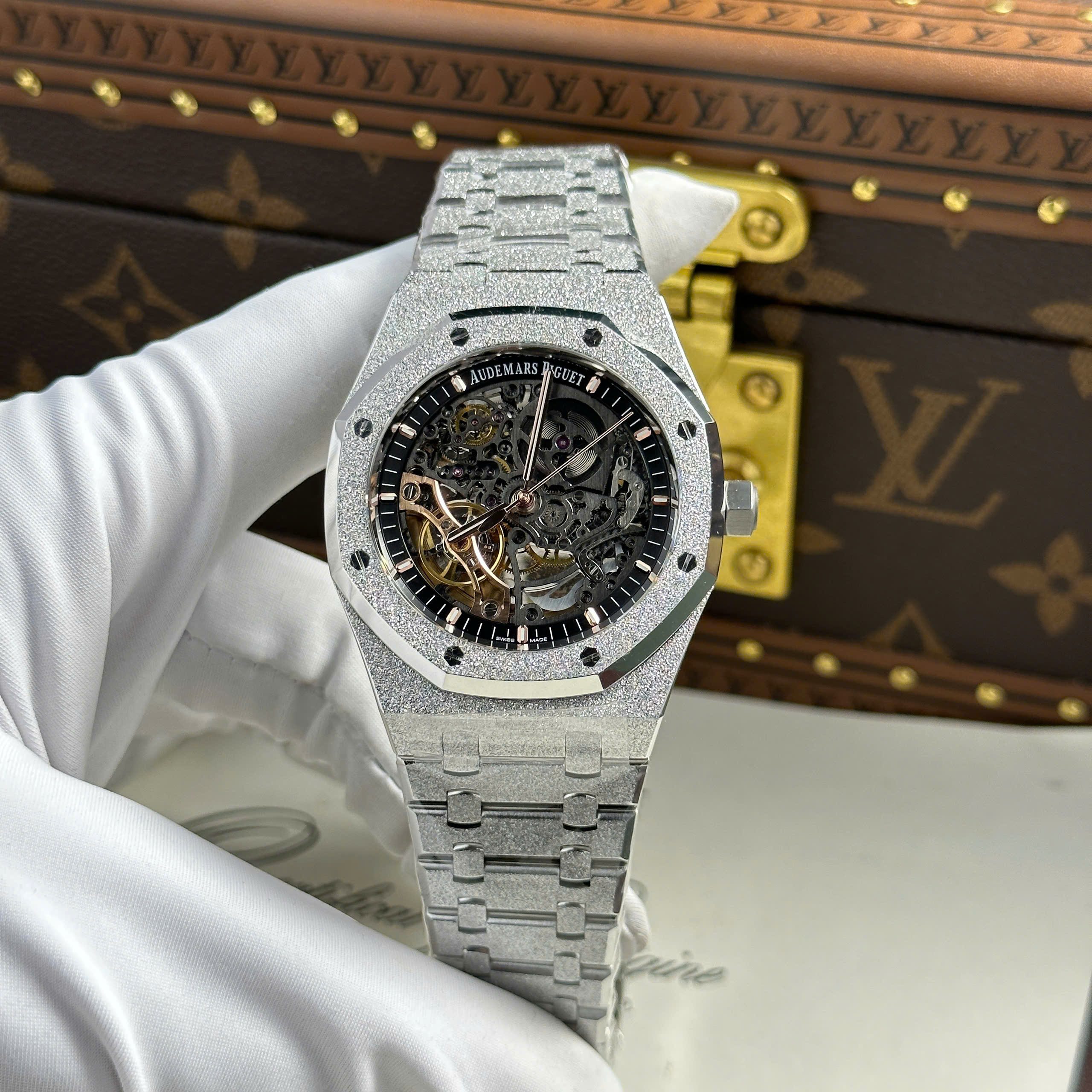Đồng hồ Audemars Piguet Royal Oak Openworked 15407, Replica 1:1 Size 41mm, độ mỏng chỉ 9.9mm