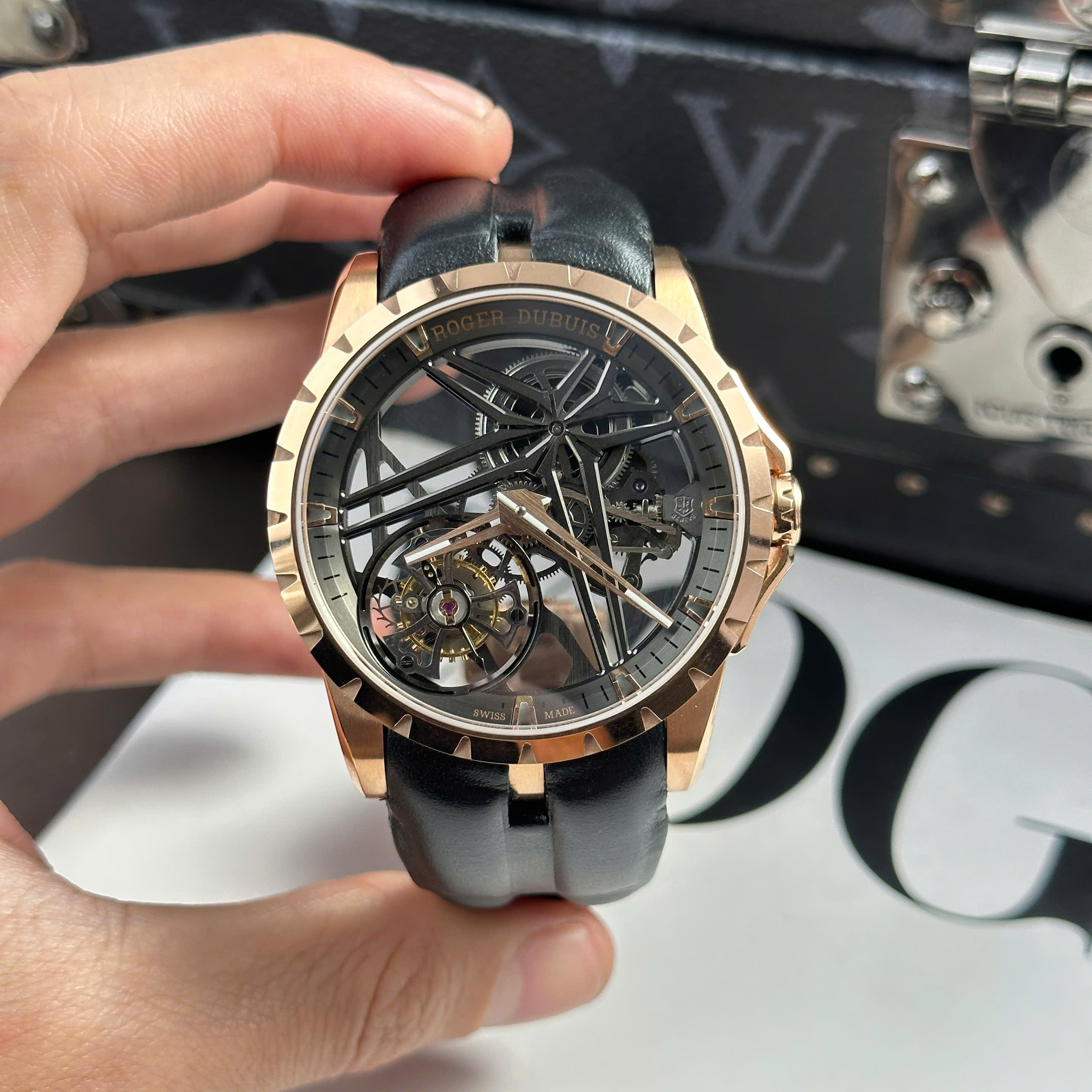 Đồng hồ Roger Dubuis Excalibur Monotourbillon RDDBEX0838, size 42mm, Đen
