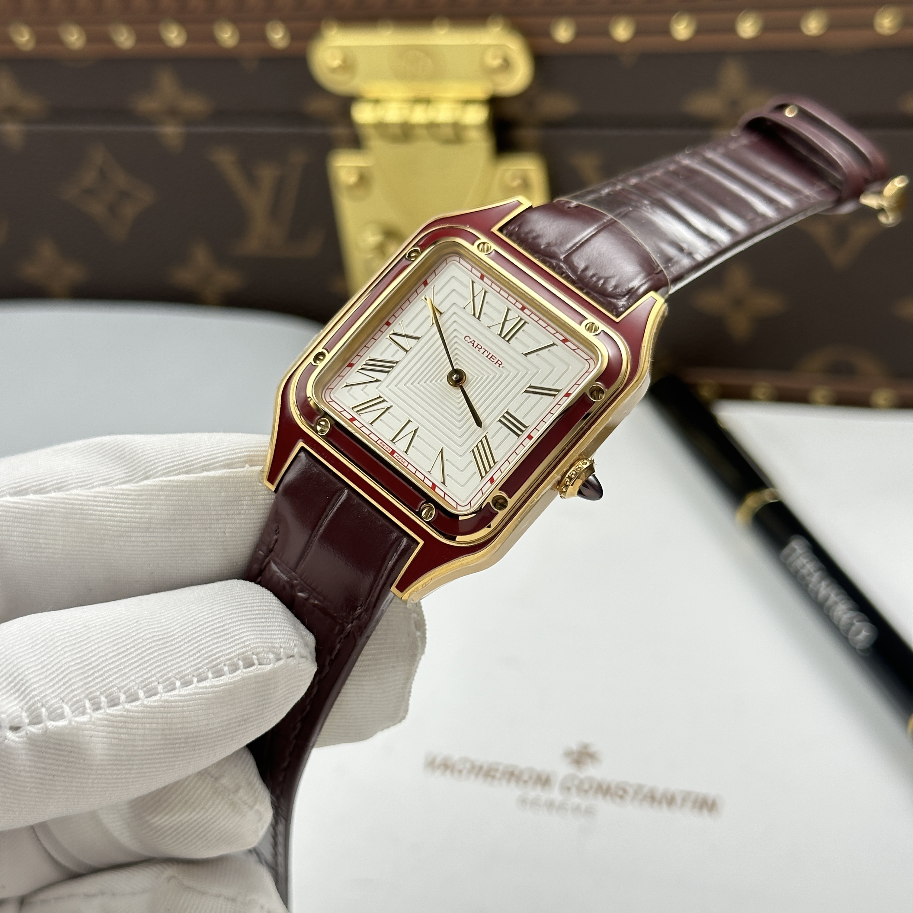 Đồng hồ Cartier Santos Dumont large model, size 43.5mm x 31.4mm, Đỏ
