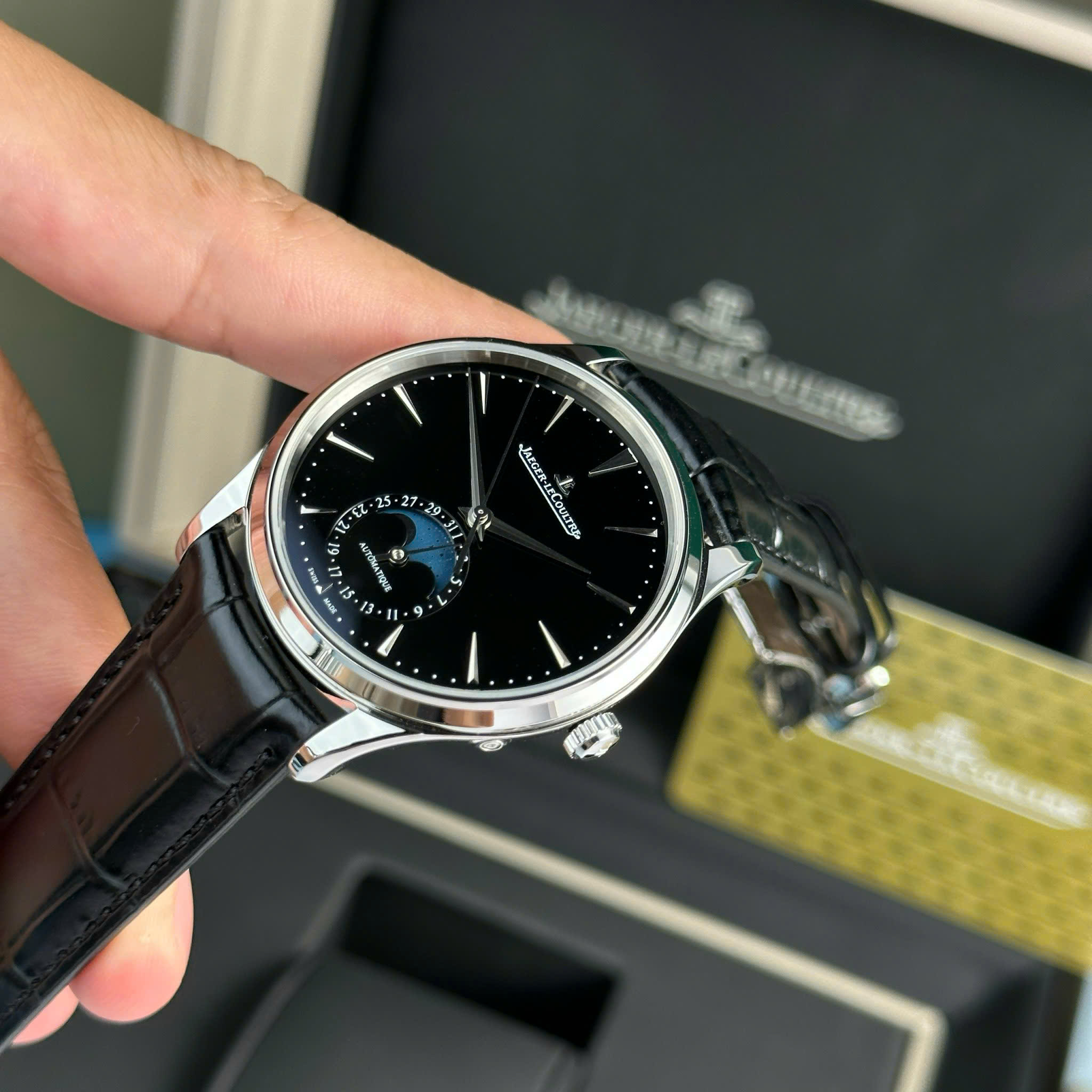 Đồng hồ Jaeger LeCoultre Master Ultrathin Moon, Size 39mm, Black