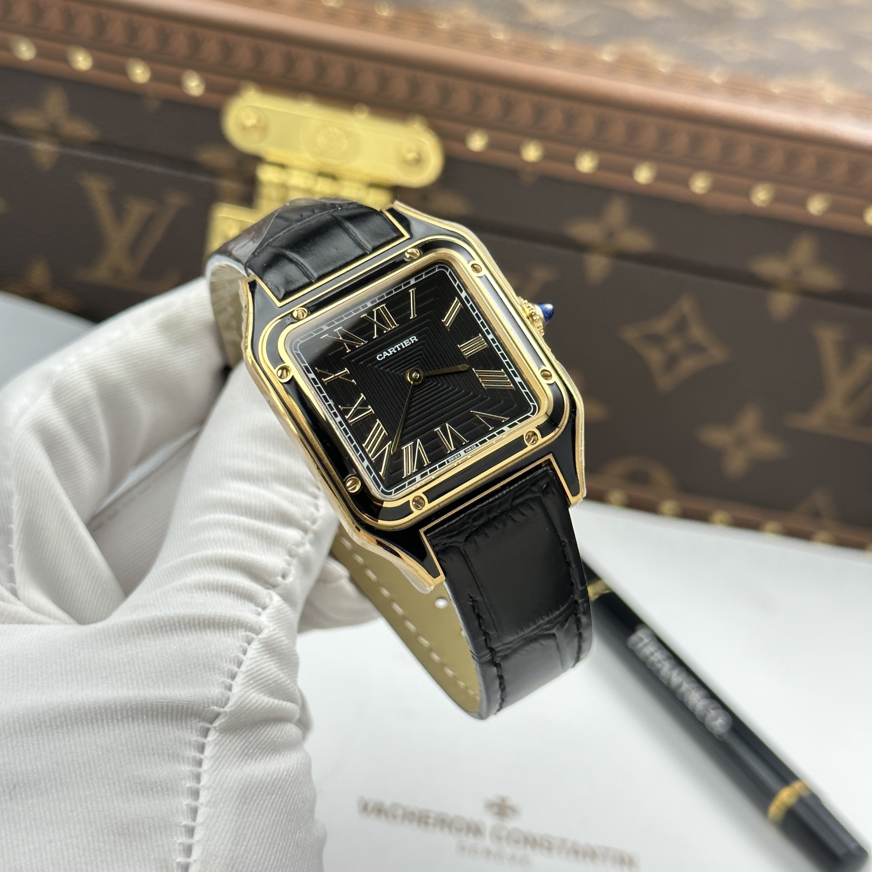Đồng hồ Cartier Santos Dumont large model, Size 43.5mm x 31.4mm, Black