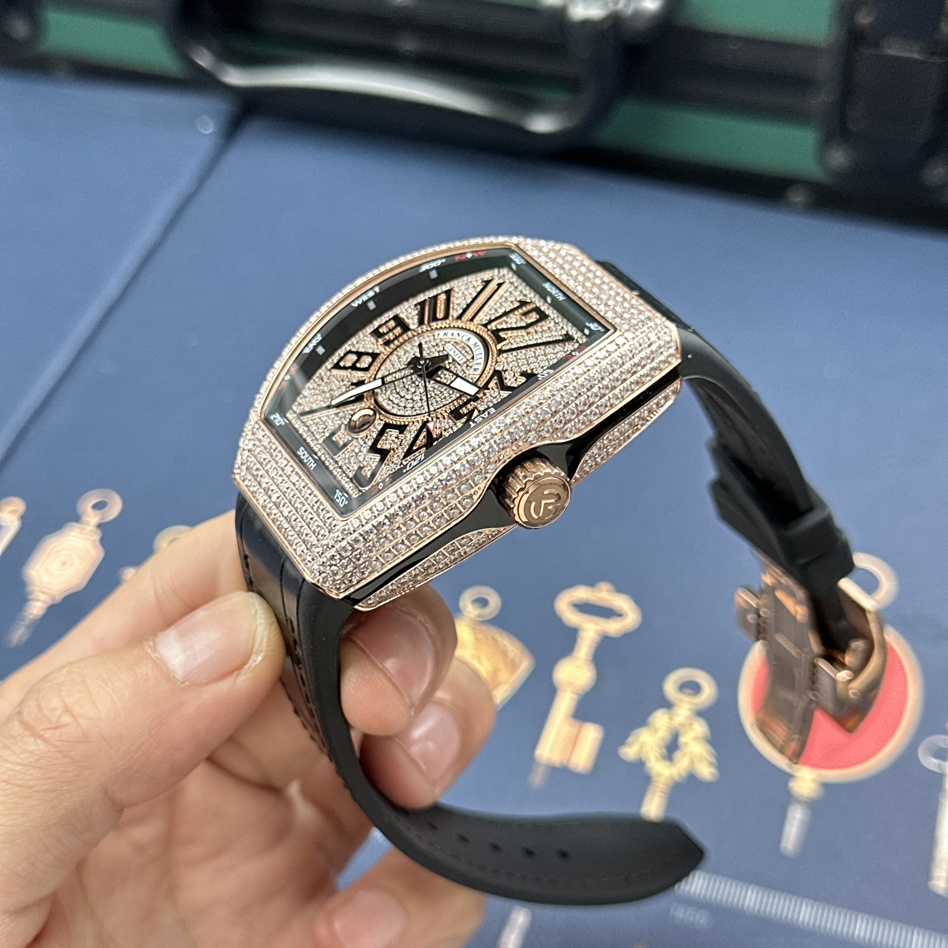 Đồng hồ Frank Mille V45, siêu đẹp, Size 45mm, màu vàng hồng