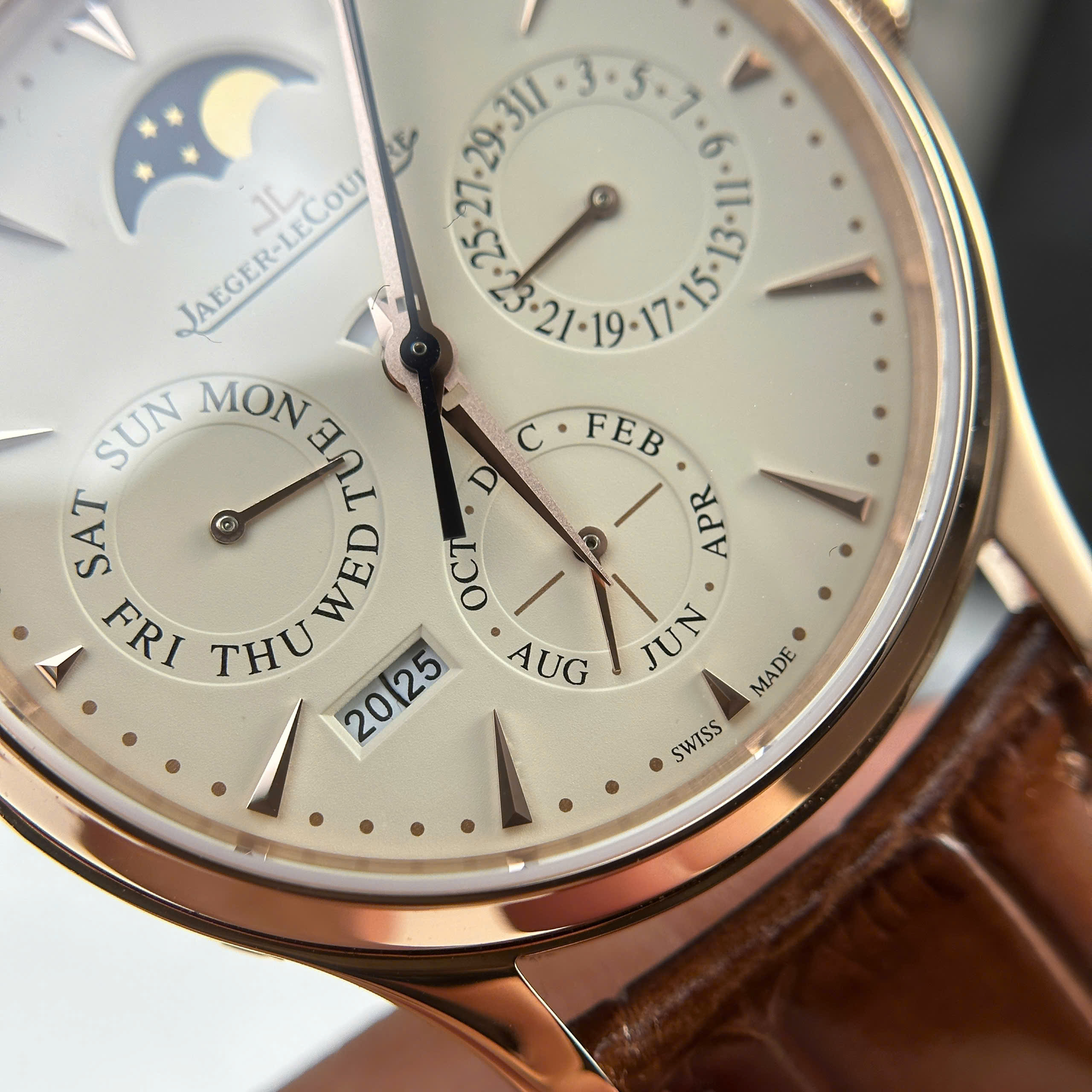Đồng hồ Jaeger LeCoultre Master Ultrathin Perpetual Calendar • Size 39mm, nâu