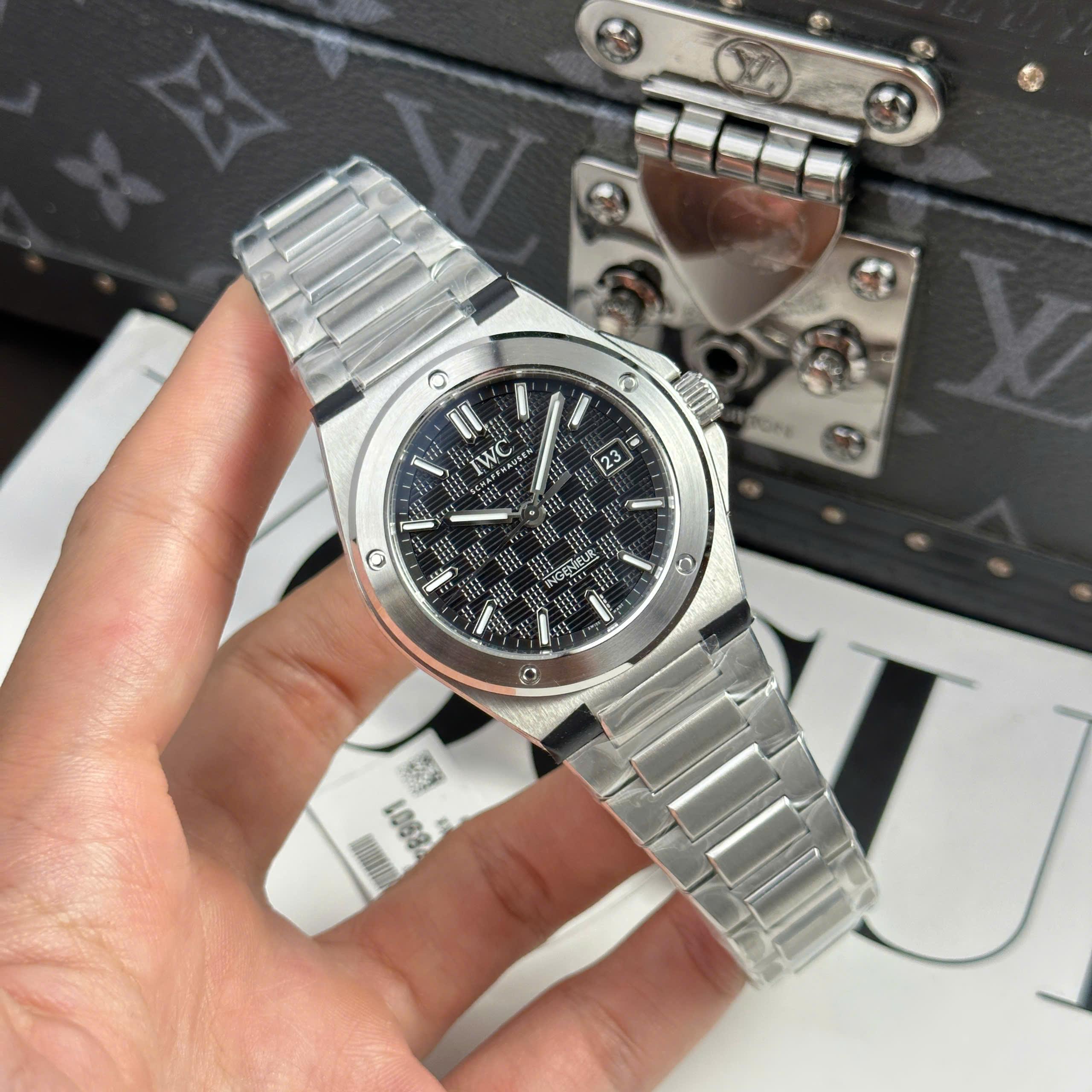  Đồng hồ IWC Ingenieur, Size 40mm, màu đen xám