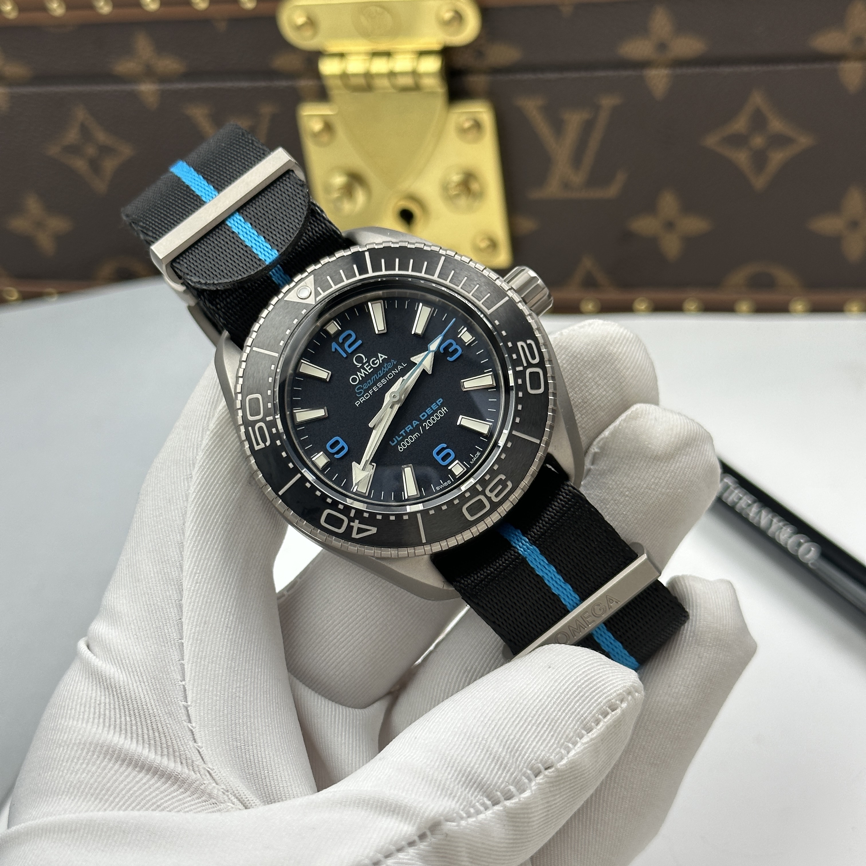 Đồng hồ Omega Seamaster Planet Ocean 6000M Ultra Deep — Size 45.5mm — Dây Nato