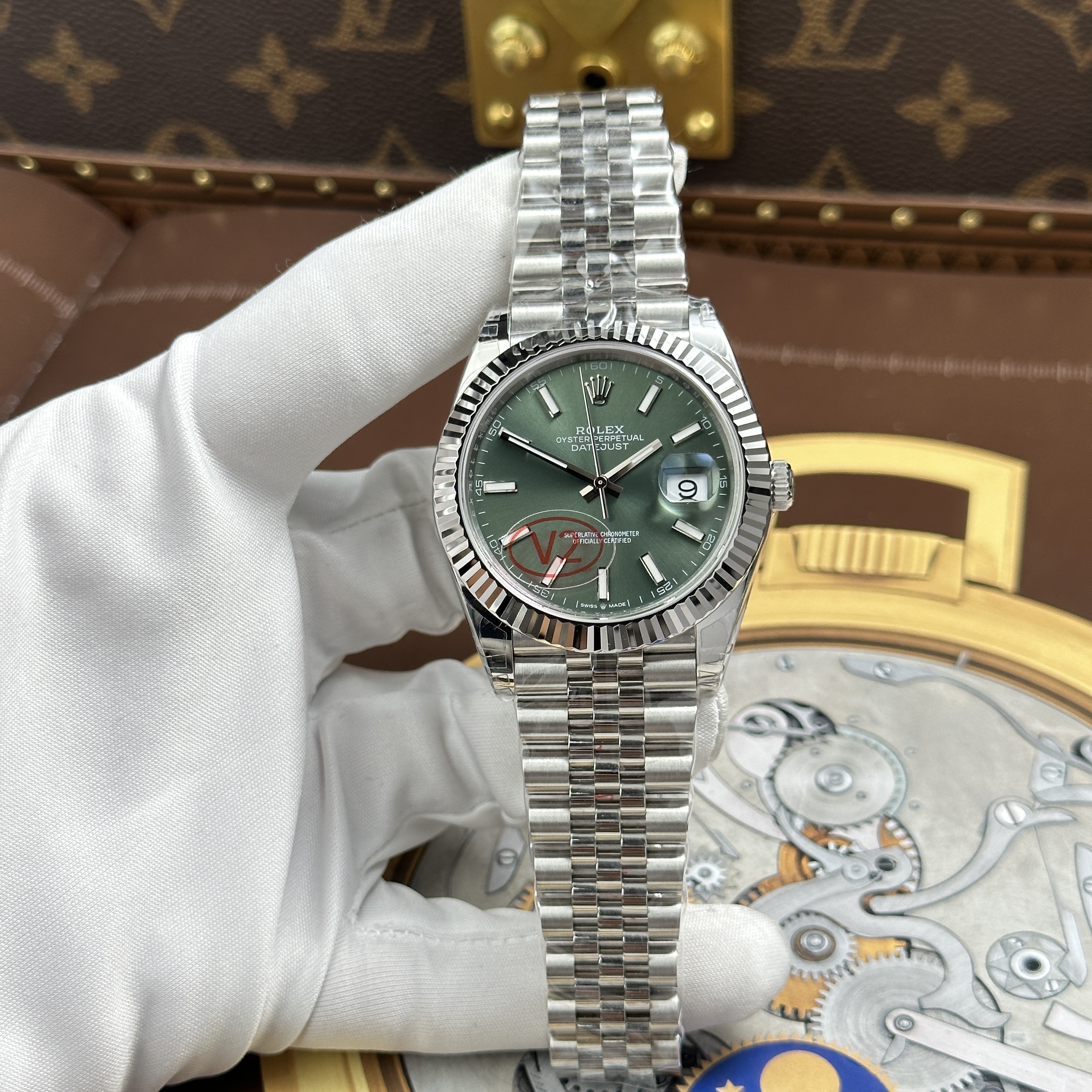 Đồng hồ Rolex Datejust 126334 - Size 41mm - Green