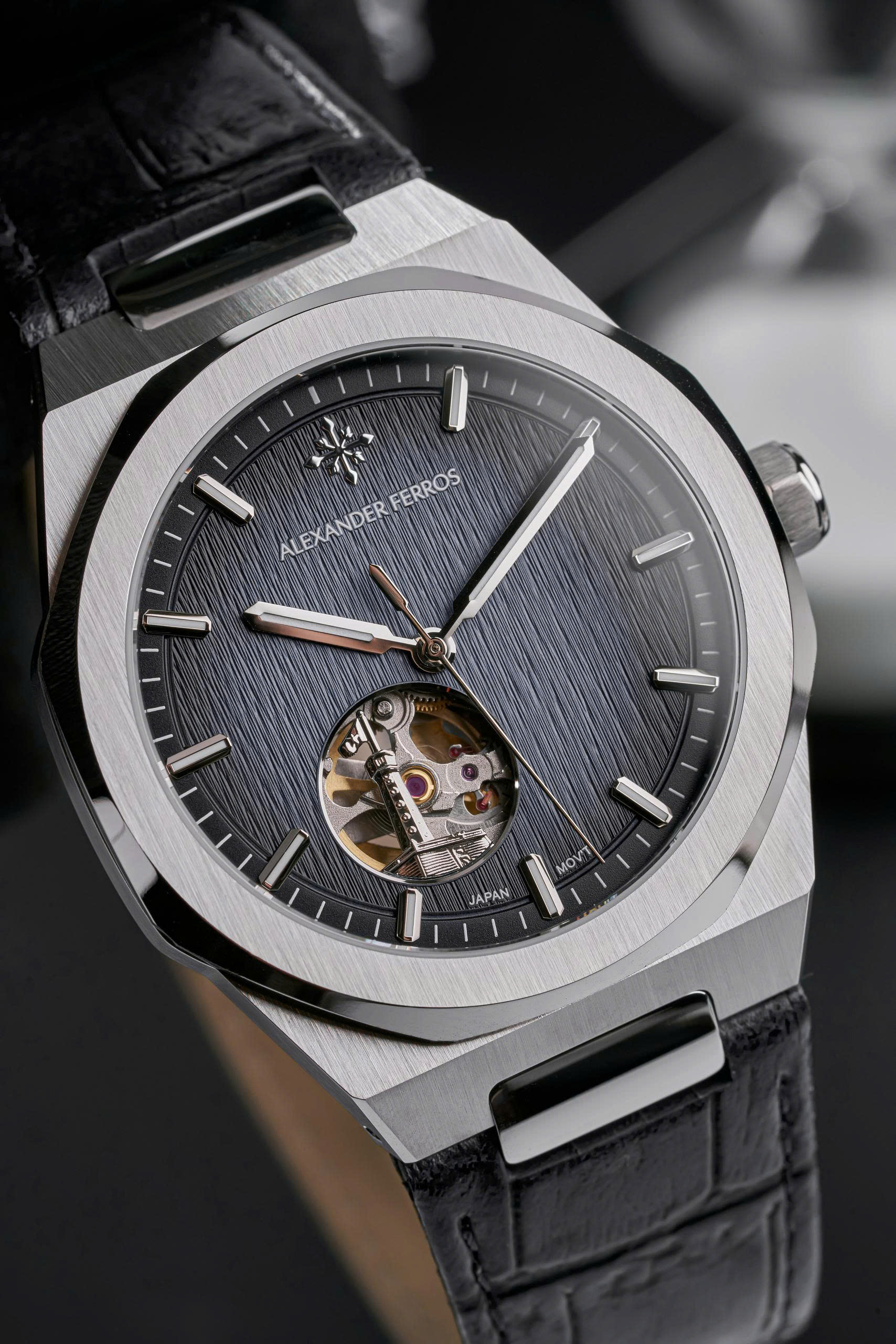 Đồng Hồ Alexander Ferros Cột Cờ 9292S-01