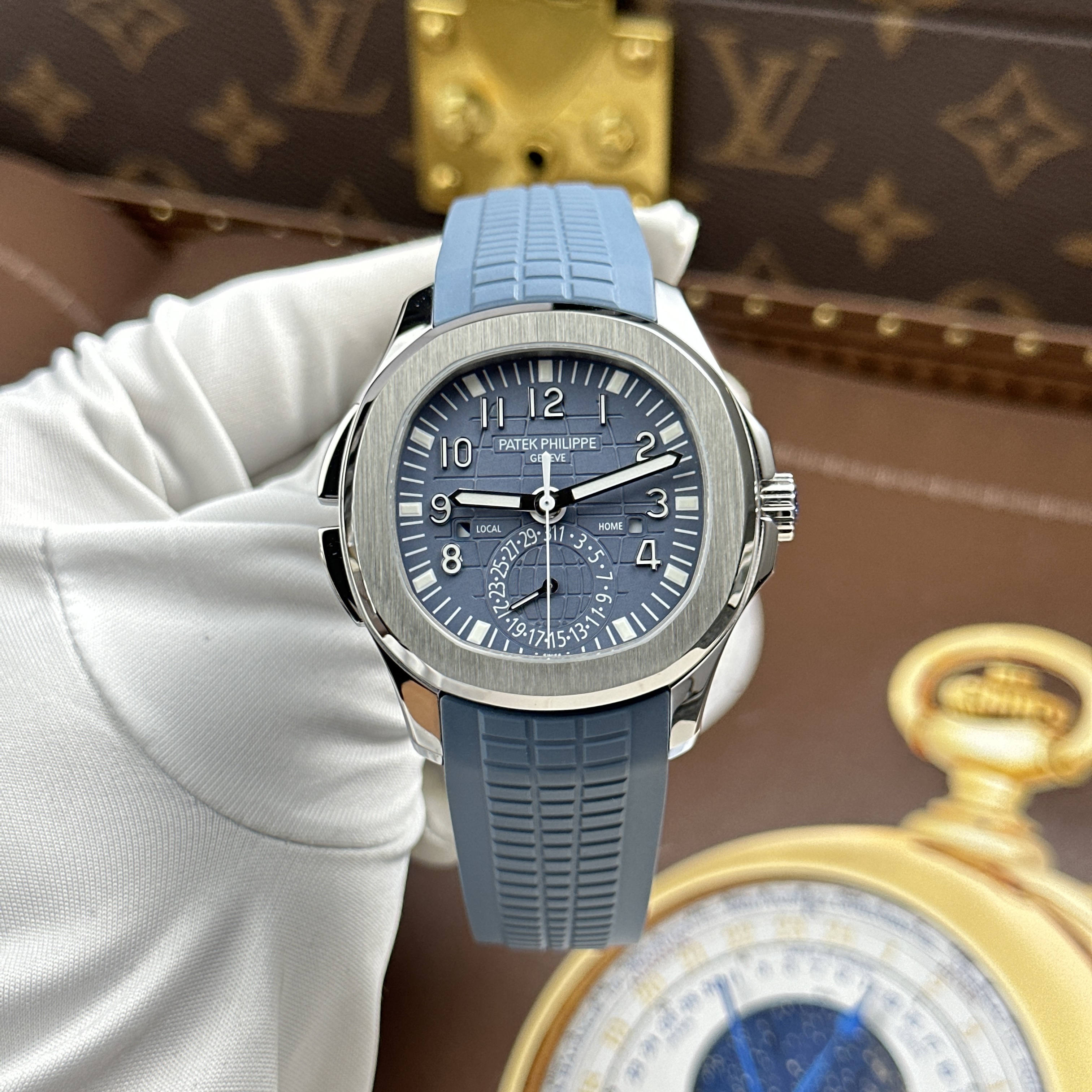 Đồng hồ Patek Philippe Aquanaut 5164, size 41mm, xanh