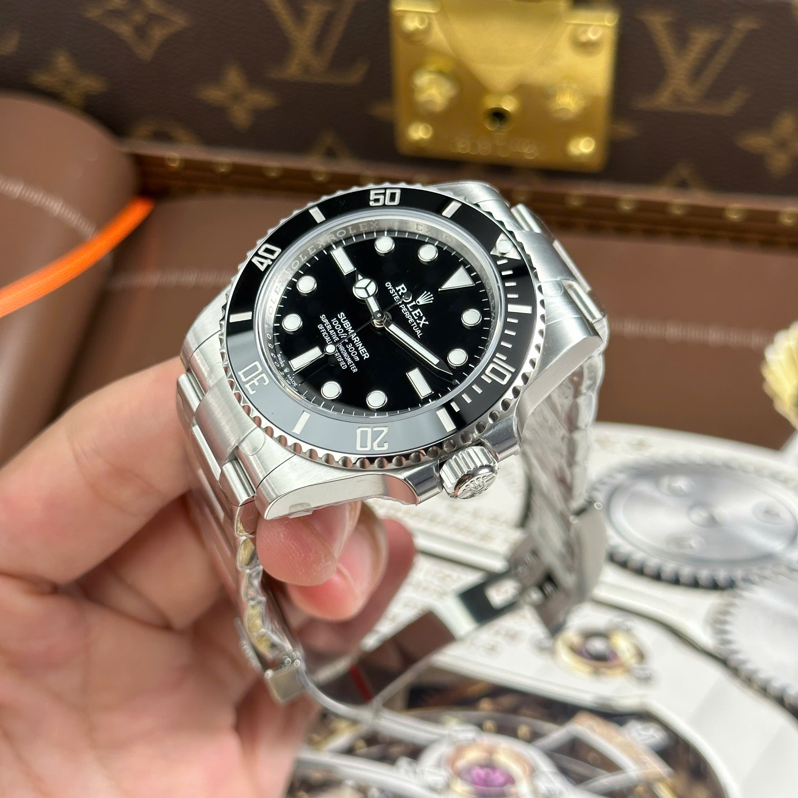 Đồng hồ Rolex Submariner No Date 124060, Size 41mm