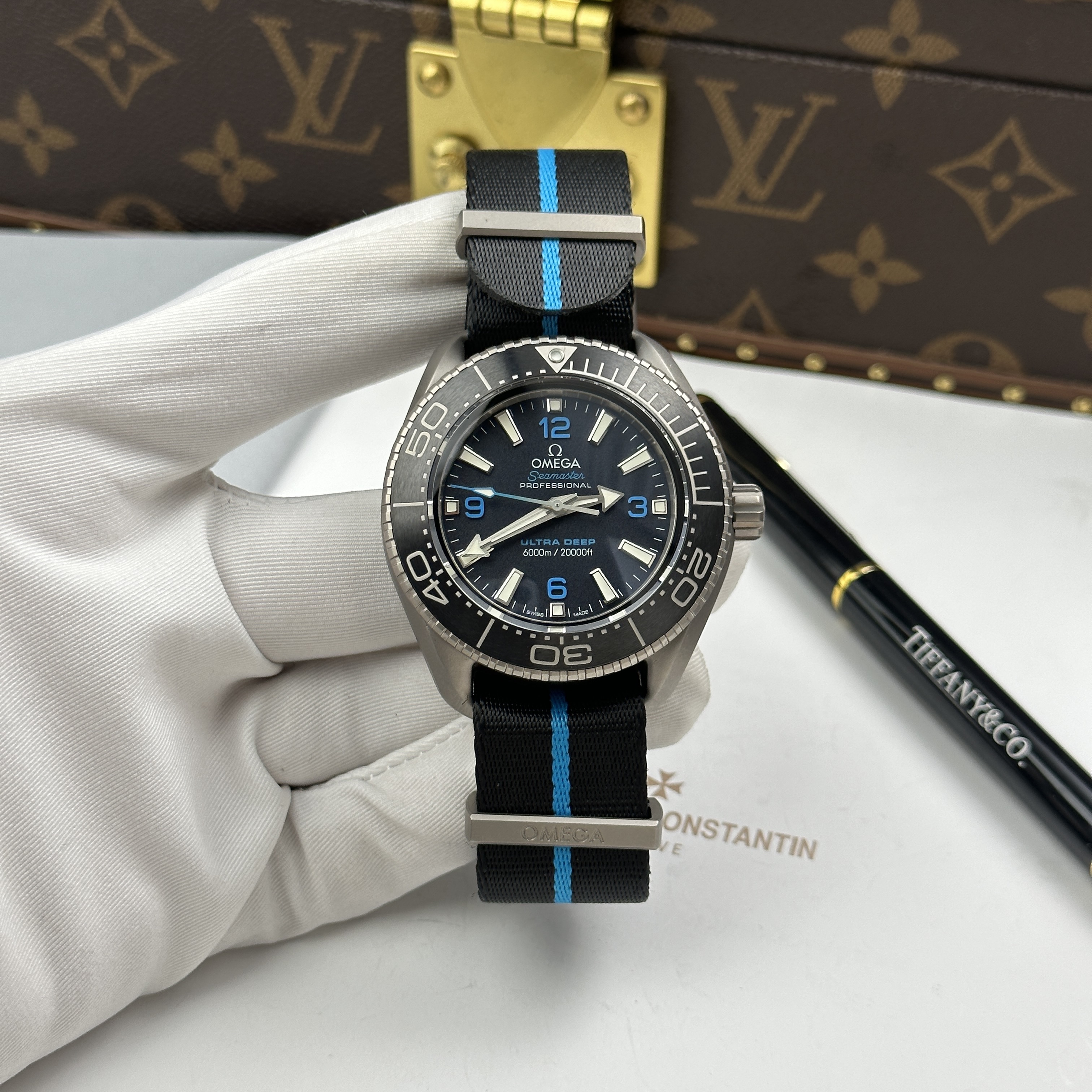 Đồng hồ Omega Seamaster Planet Ocean 6000M Ultra Deep — Size 45.5mm — Dây Nato