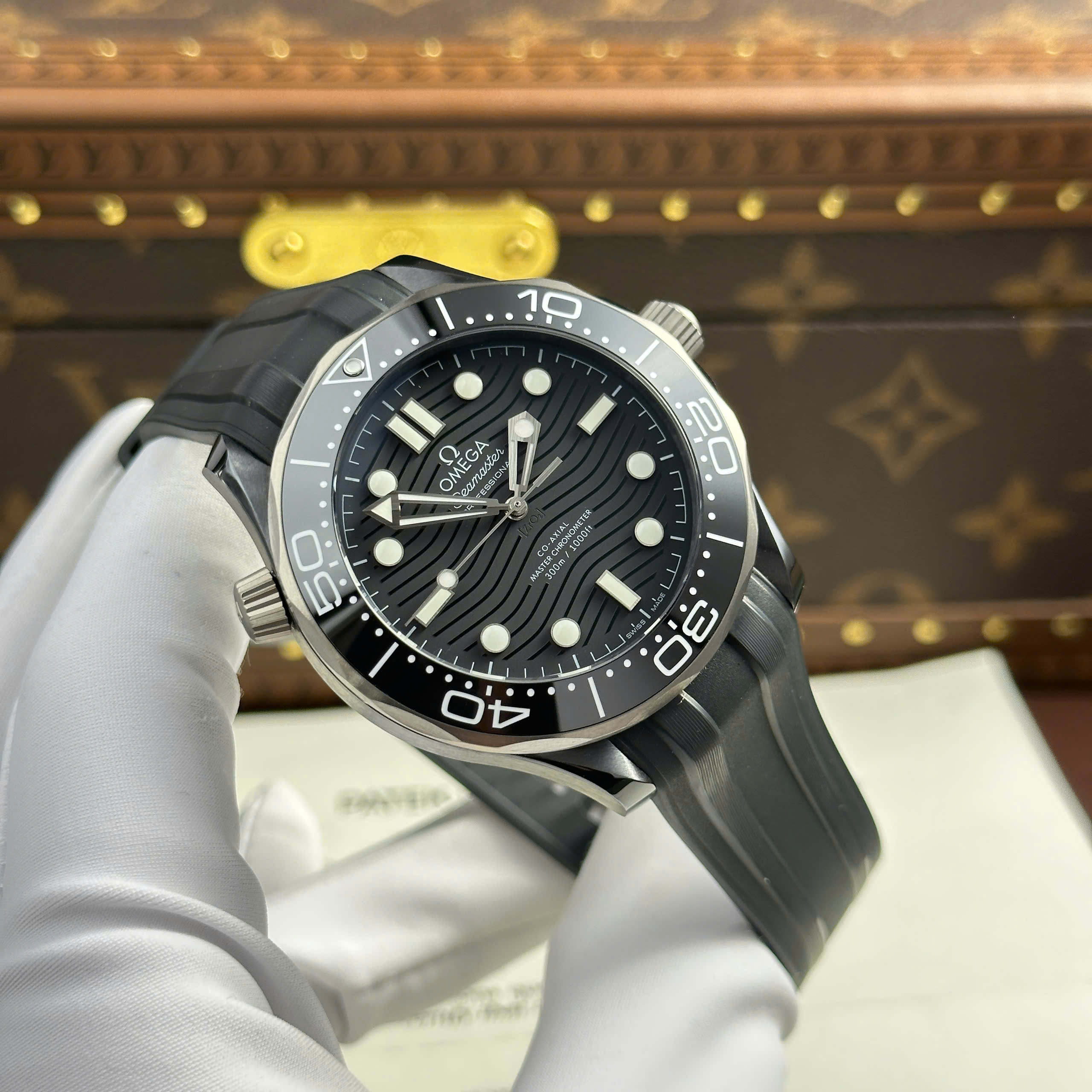 Đồng hồ Omega Seamaster Diver 300m Black Ceramic • Size 43.5mm