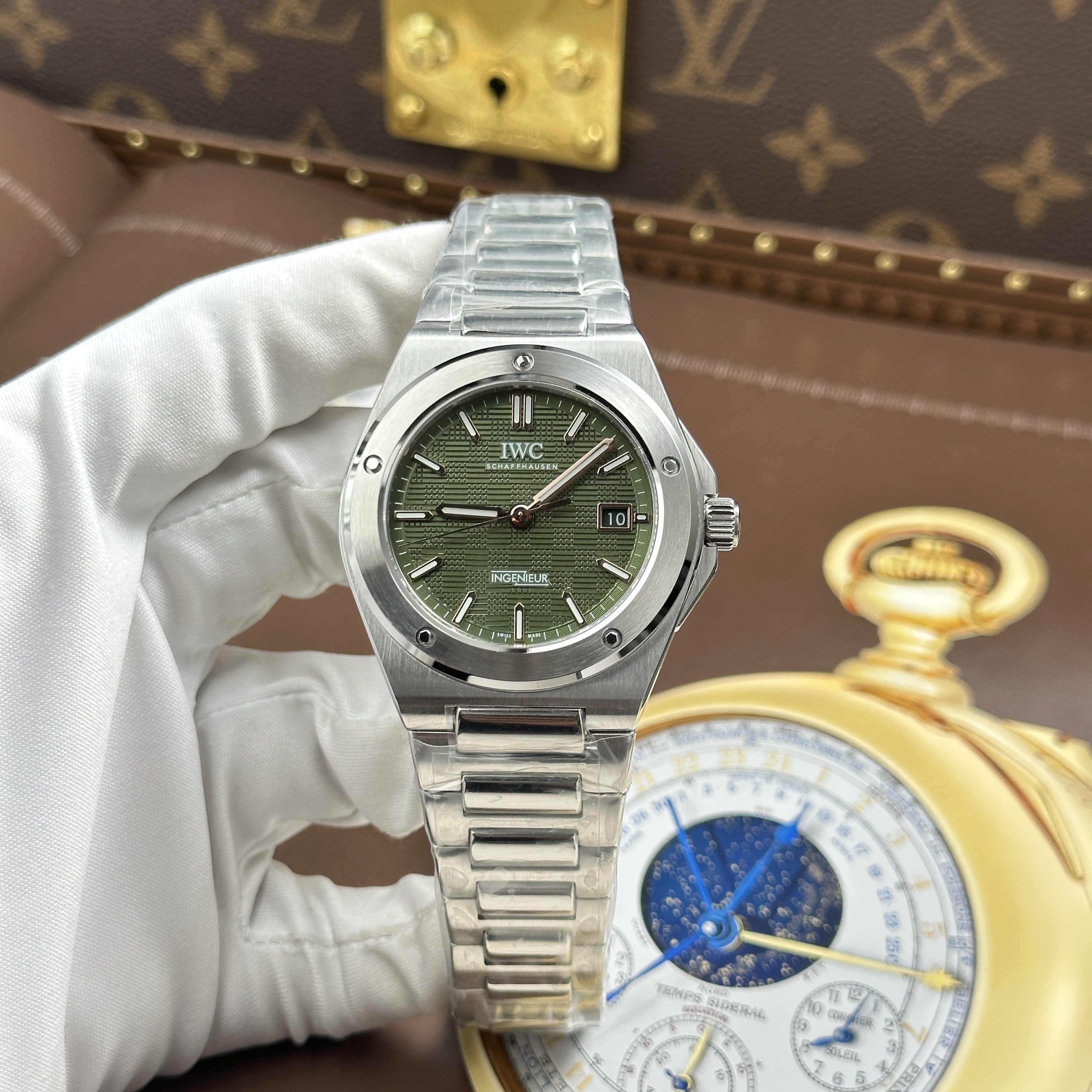  Đồng hồ IWC Ingenieur, Size 40mm, màu xanh lá cây