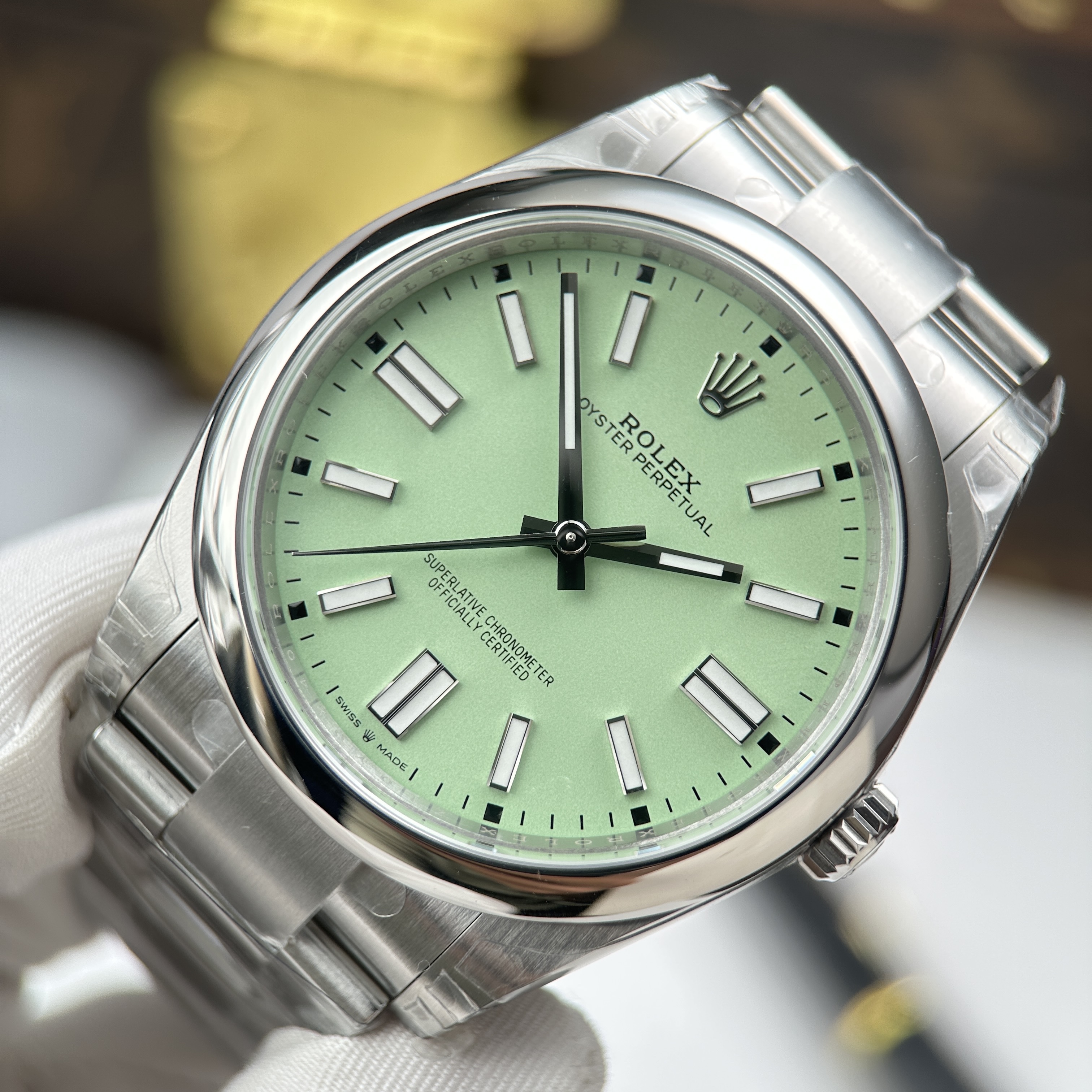 Đồng hồ Rolex Oyster Perpetual 134300 mặt số Pistachio • Size 41mm