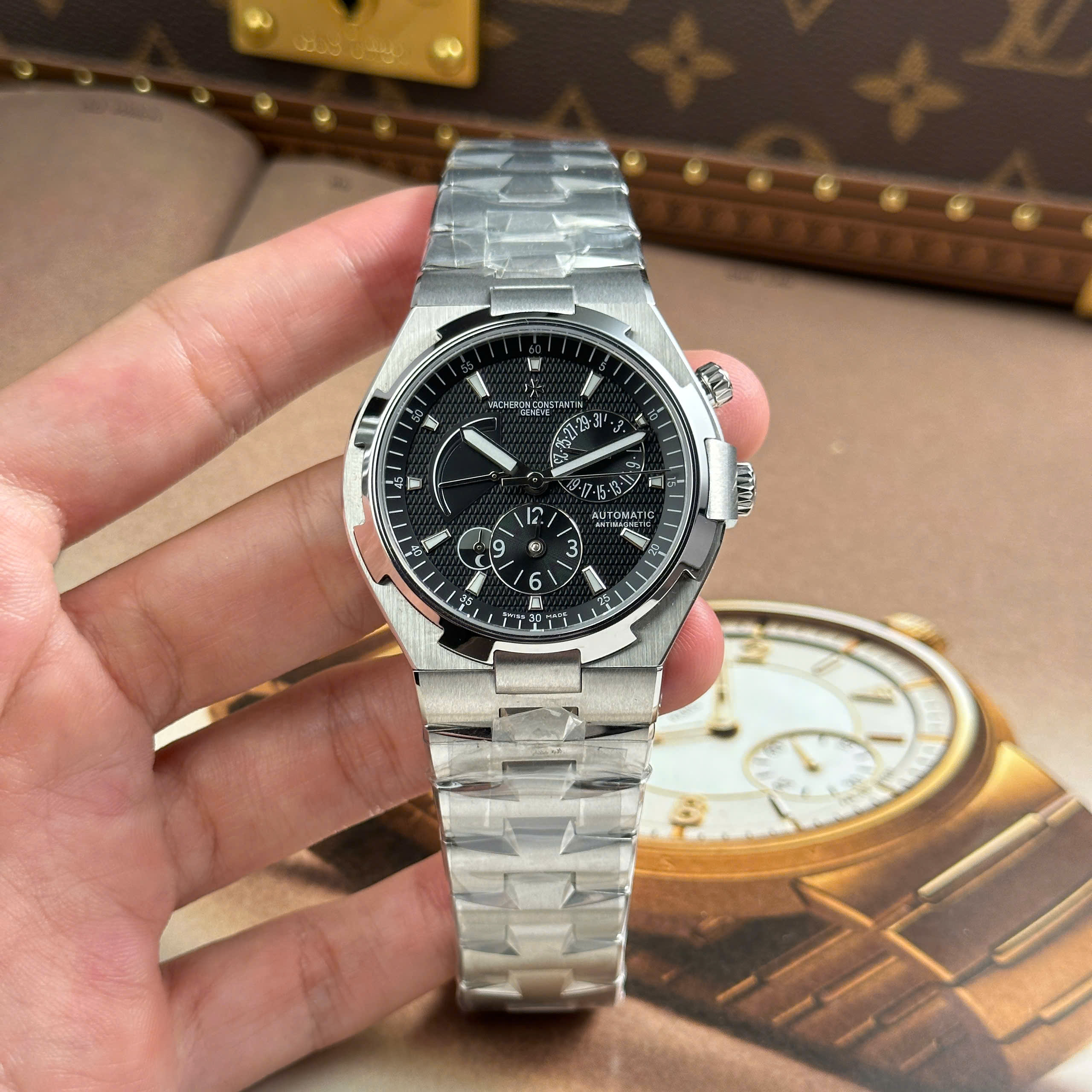 Đồng hồ Vacheron Constantin Overseas Dual Time 47450, Size 42mm
