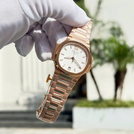 Đồng hồ chế tác nữ Patek Philippe cao cấp Nautilus 7118, mặt số trắng, Size 35.2mm