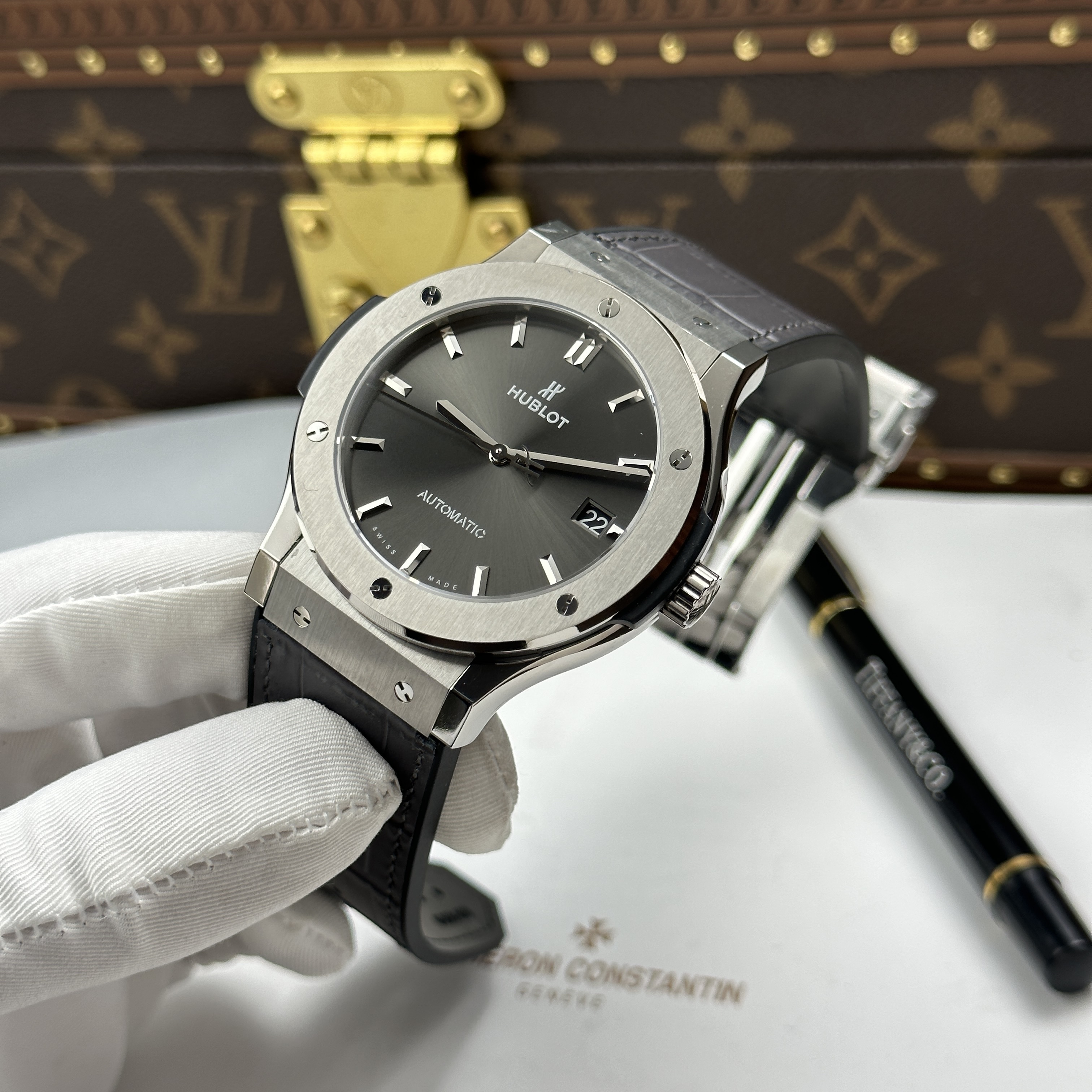 Đồng hồ Hublot Classic Fusion, Size 45mm, chảy tia xám đen