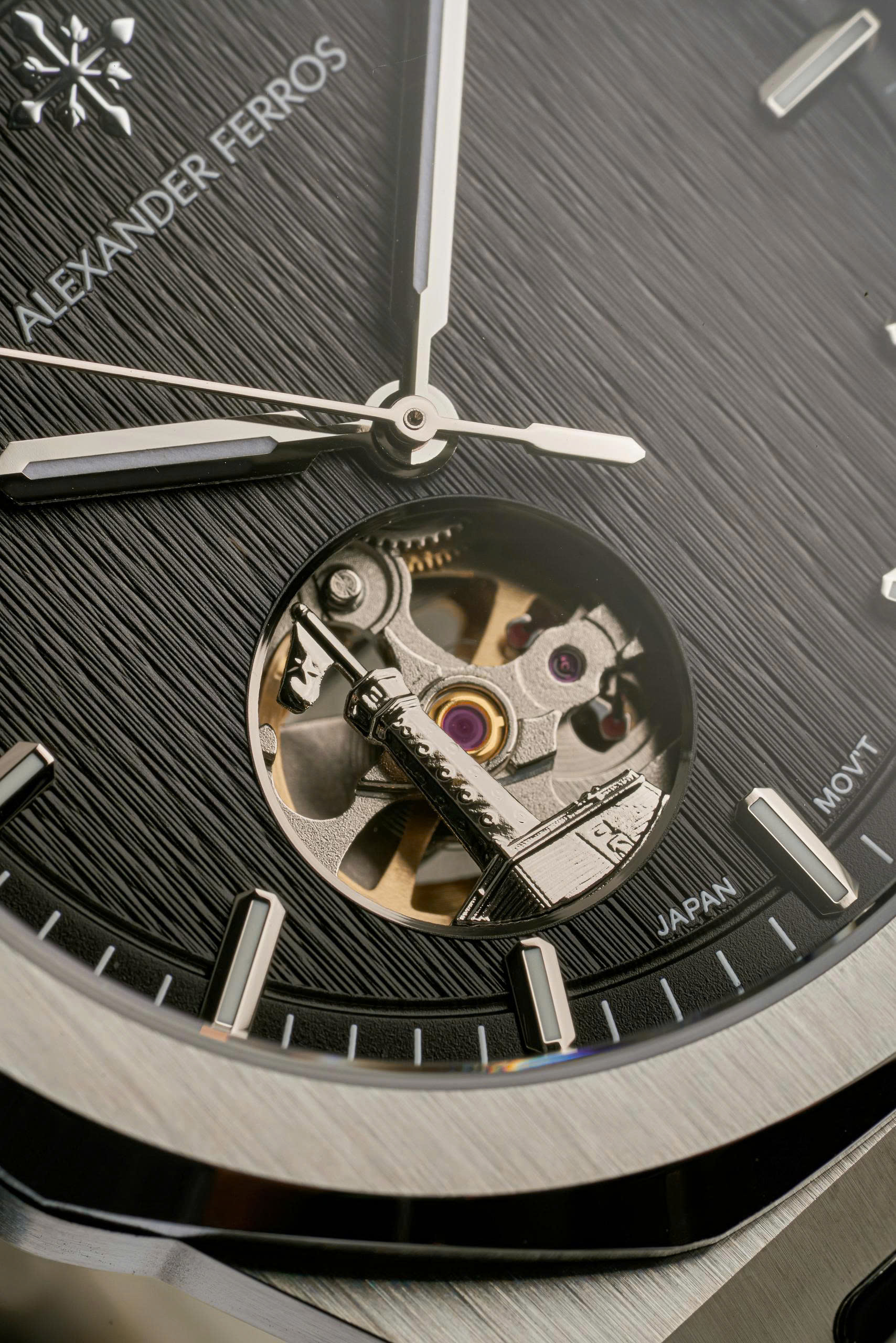 Đồng Hồ Alexander Ferros Cột Cờ 9292S/01