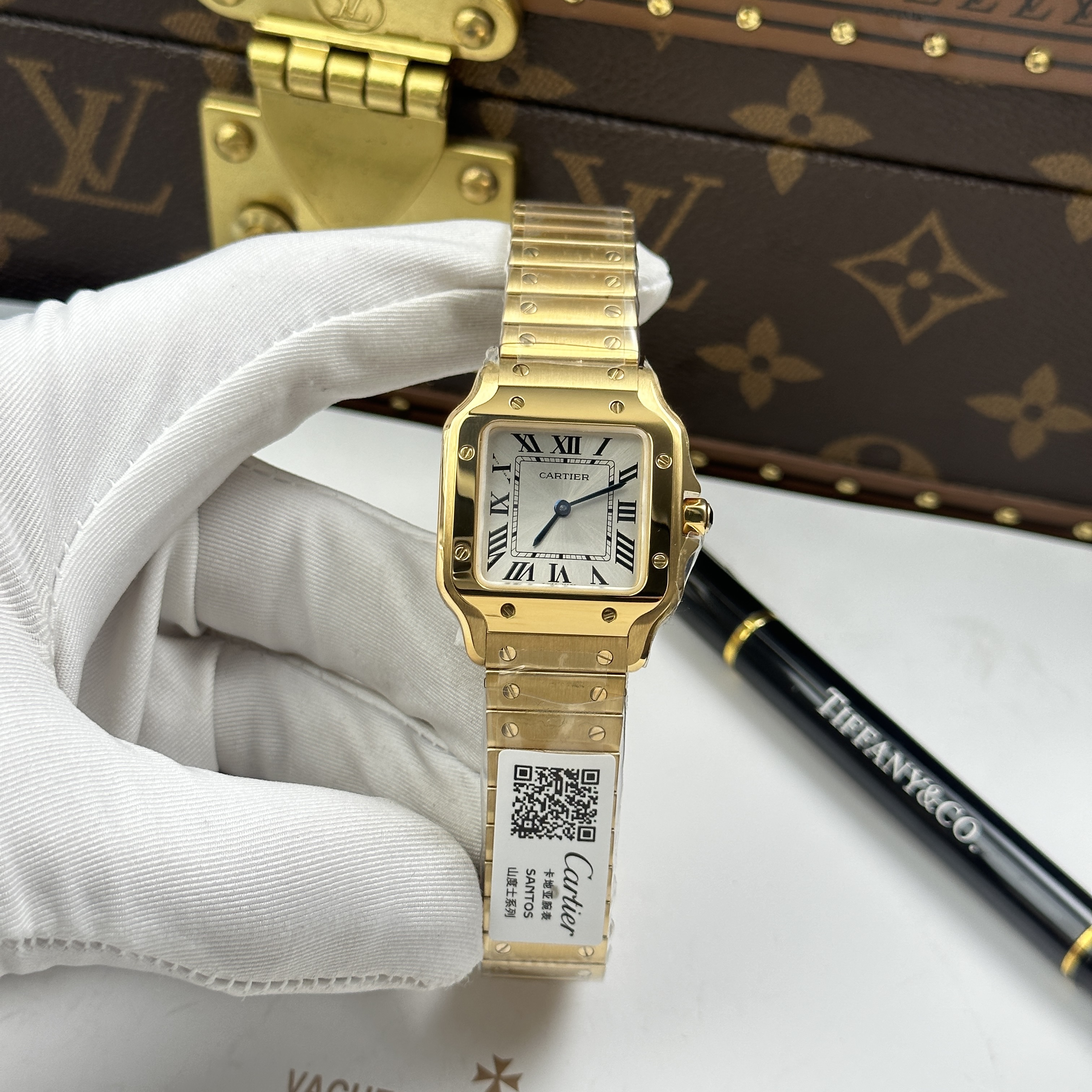 Đồng hồ Cartier de Santos small model • Size 27mm x 34.5mm
