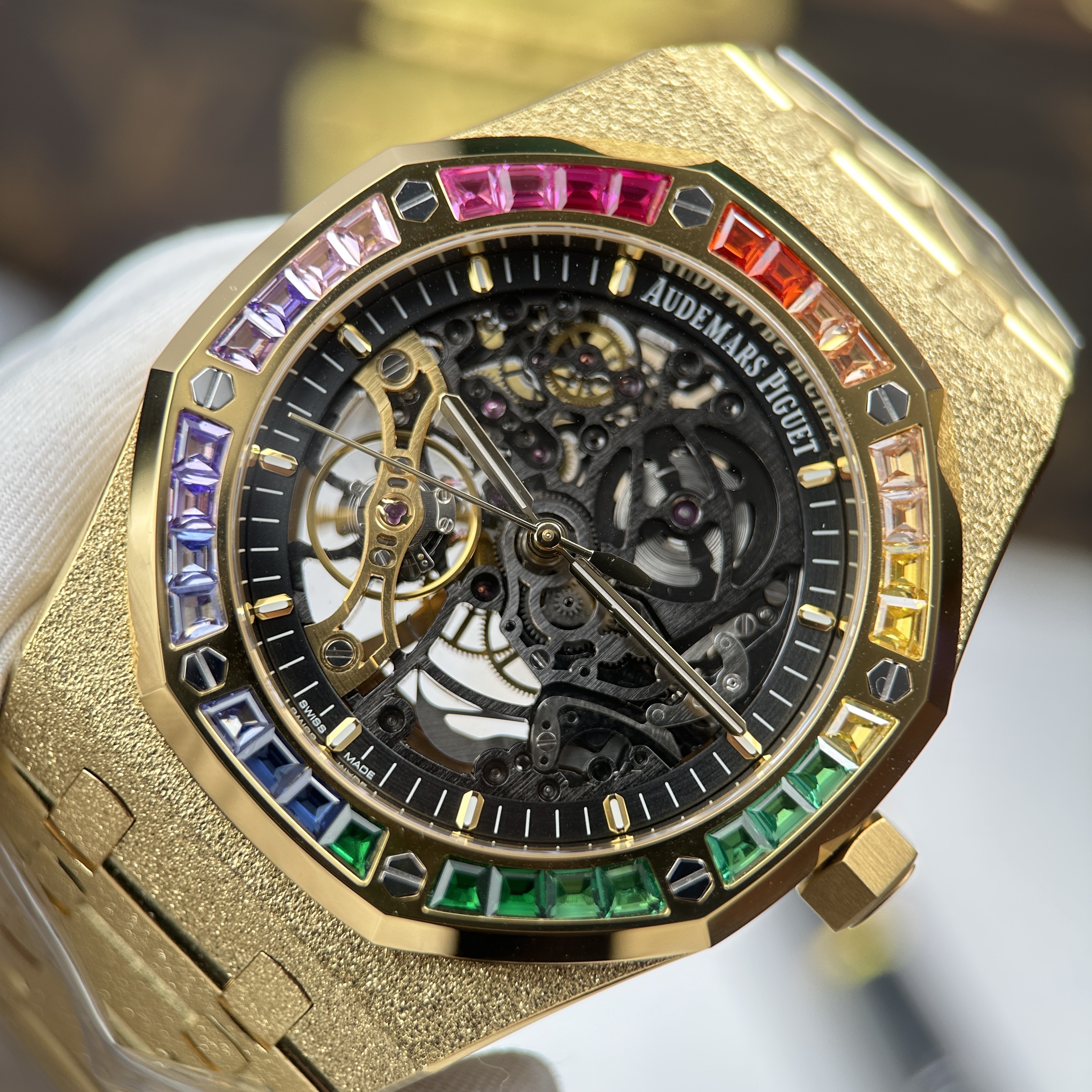 Đồng hồ Audemars Piguet Royal Oak Openworked Frosted 15412 • Size 41mm, Gold