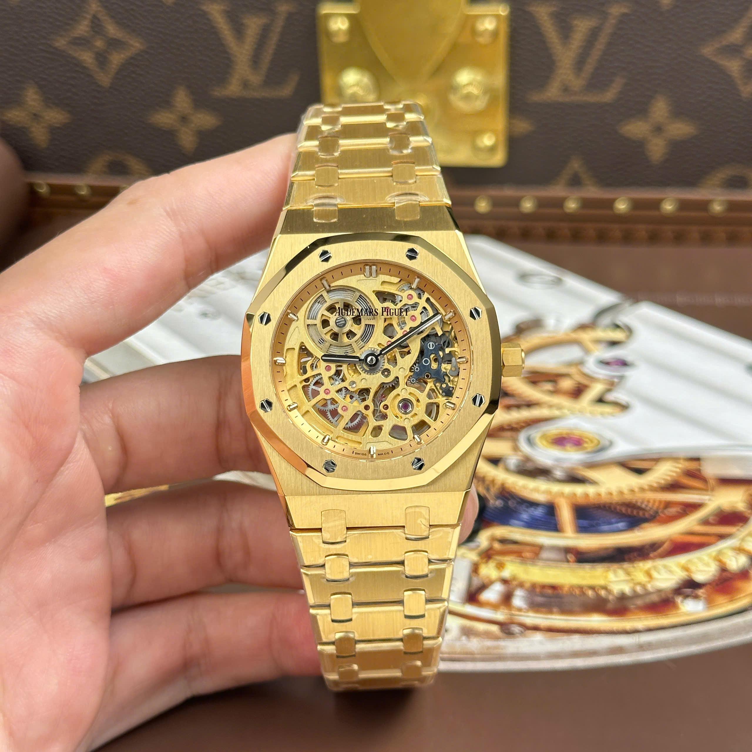 Đồng hồ nam Audemars Piguet Royal Oak Jumbo Extra-thin Openworked 16204, Size 39mm, màu vàng