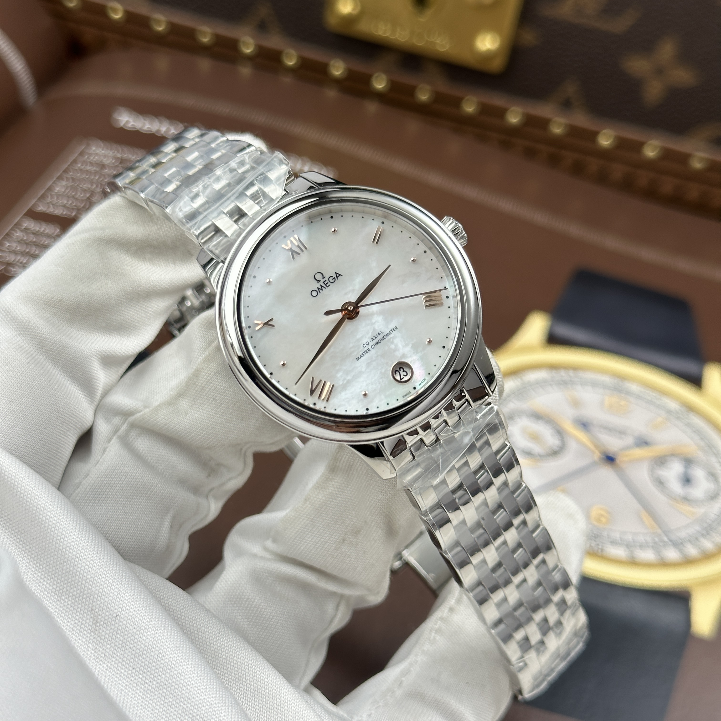 Đồng hồ Omega De Ville Prestige, size 34mm. Trắng vàng