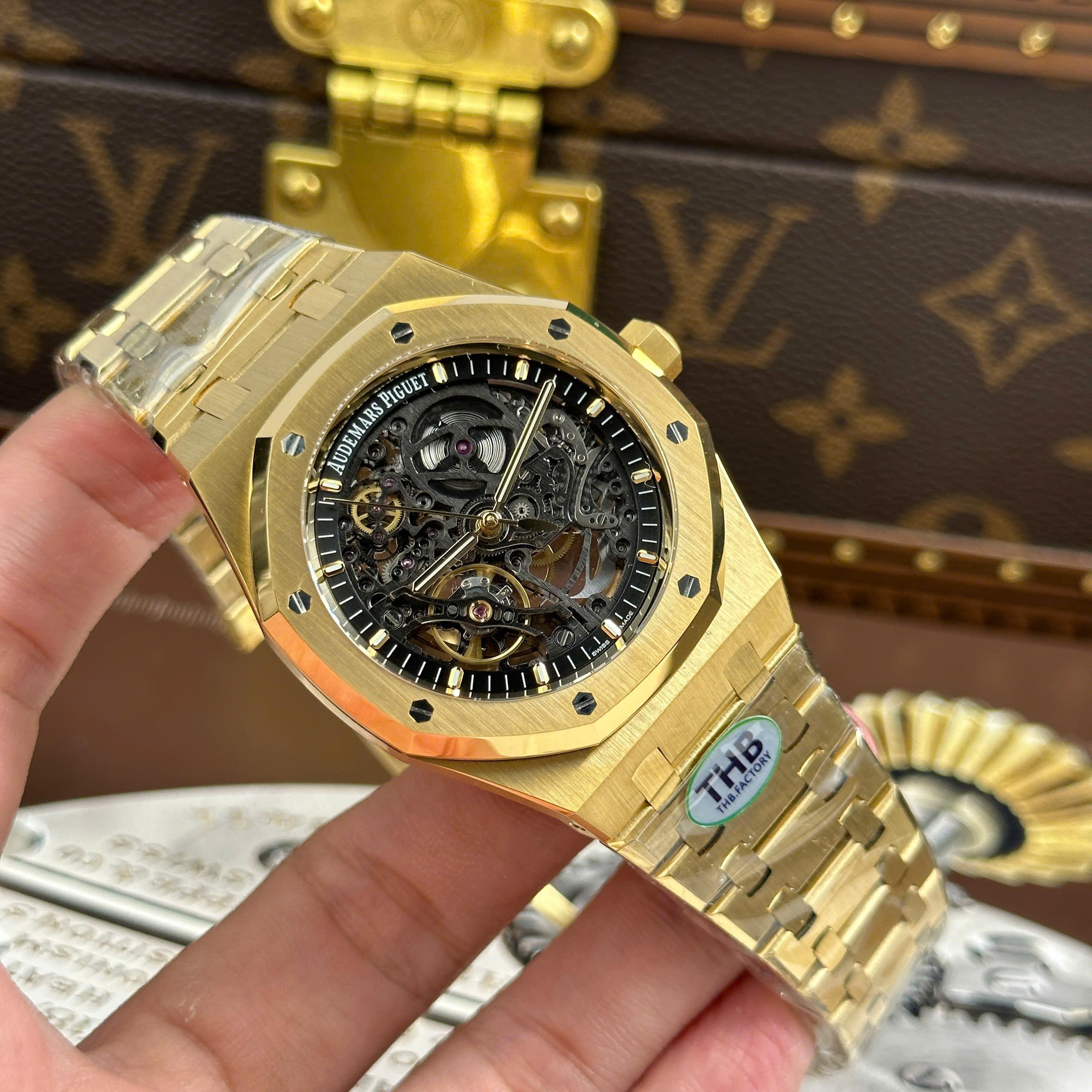 Đồng hồ Audemars Piguet Royal Oak Openworked Frosted 15412 • Size 41mm, Gold