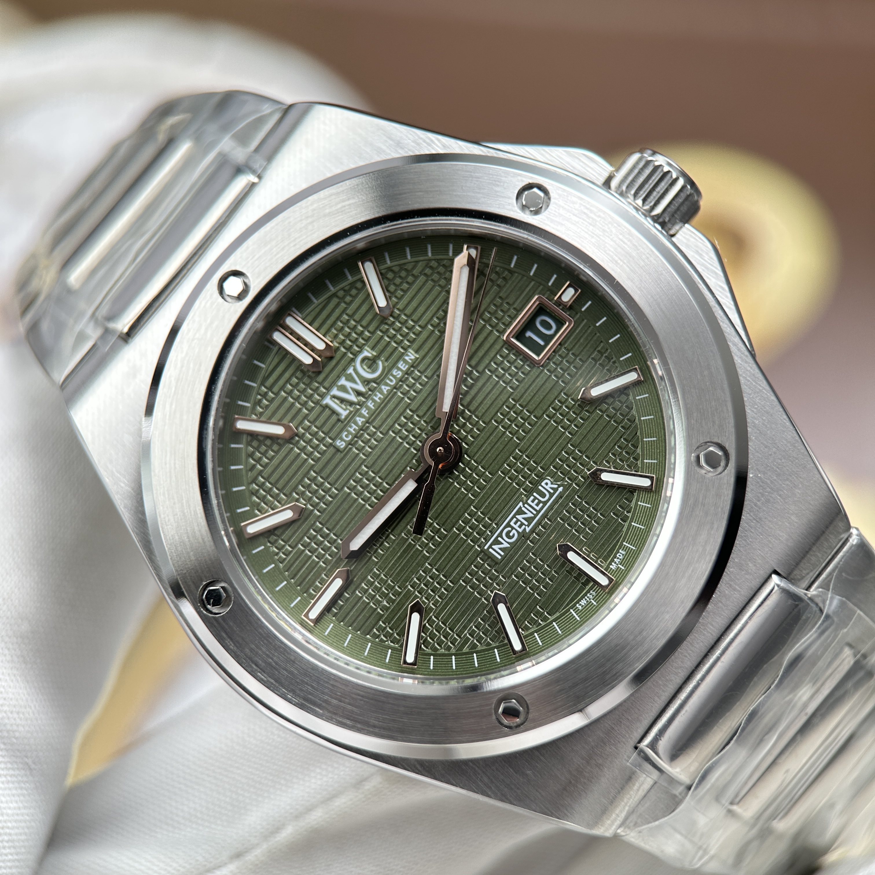  Đồng hồ IWC Ingenieur, Size 40mm, màu xanh lá cây