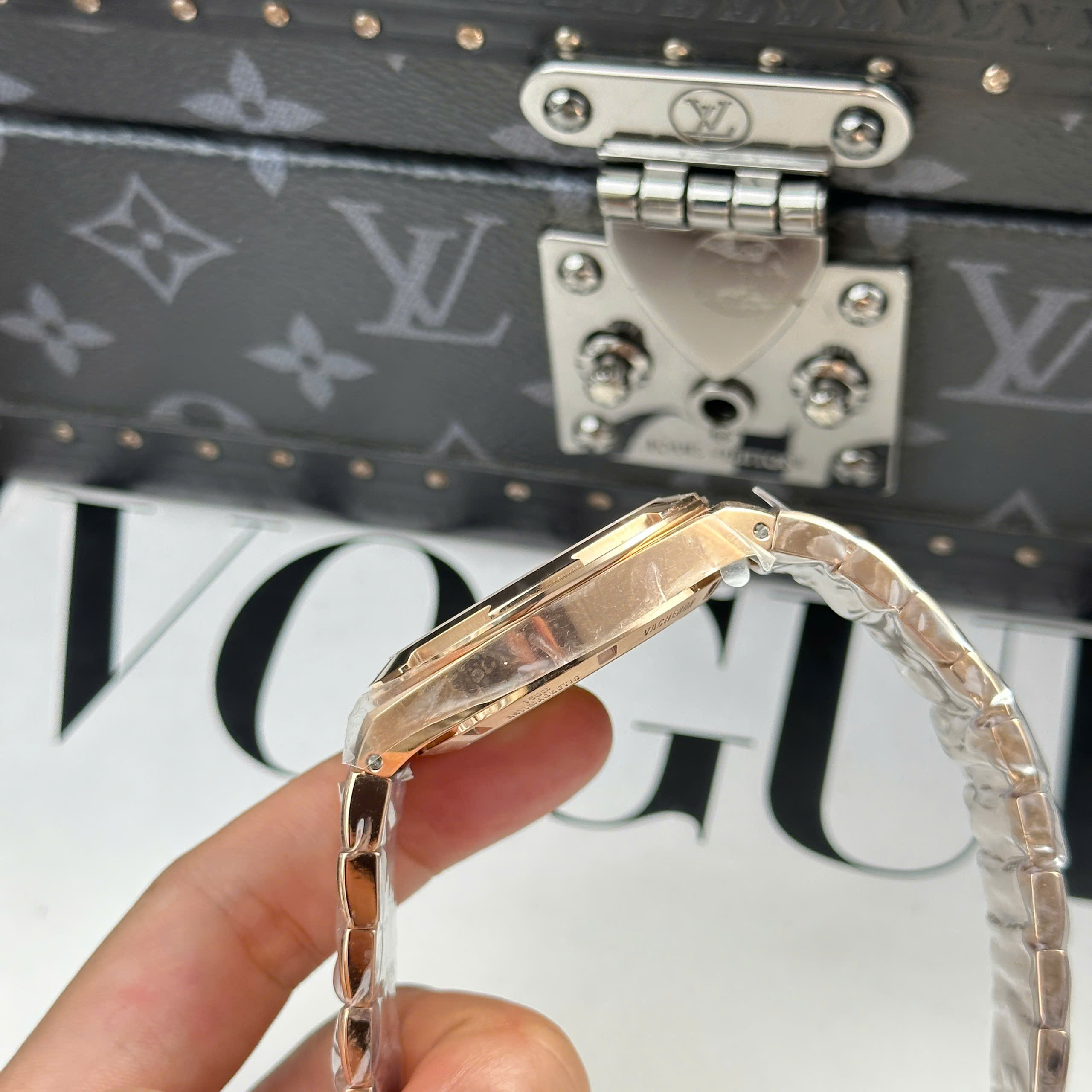 Đồng hồ Vacheron Constantin Overseas 4500V, Size 41mm