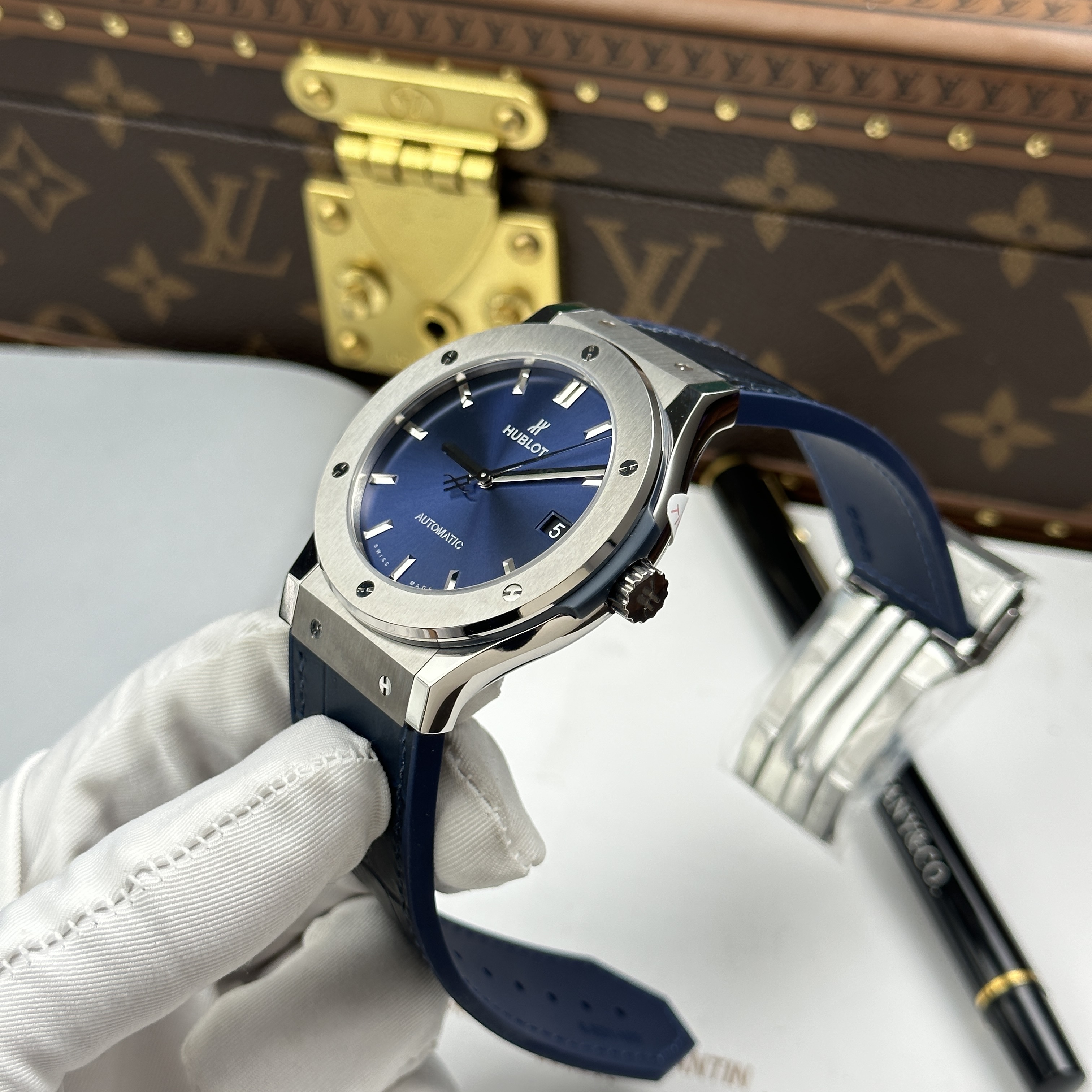 Đồng hồ Hublot Classic Fusion, Size 45mm, navy blue