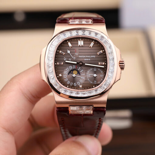 Đồng hồ nam Patek Philippe Nautilus 5724R, Size 40mm