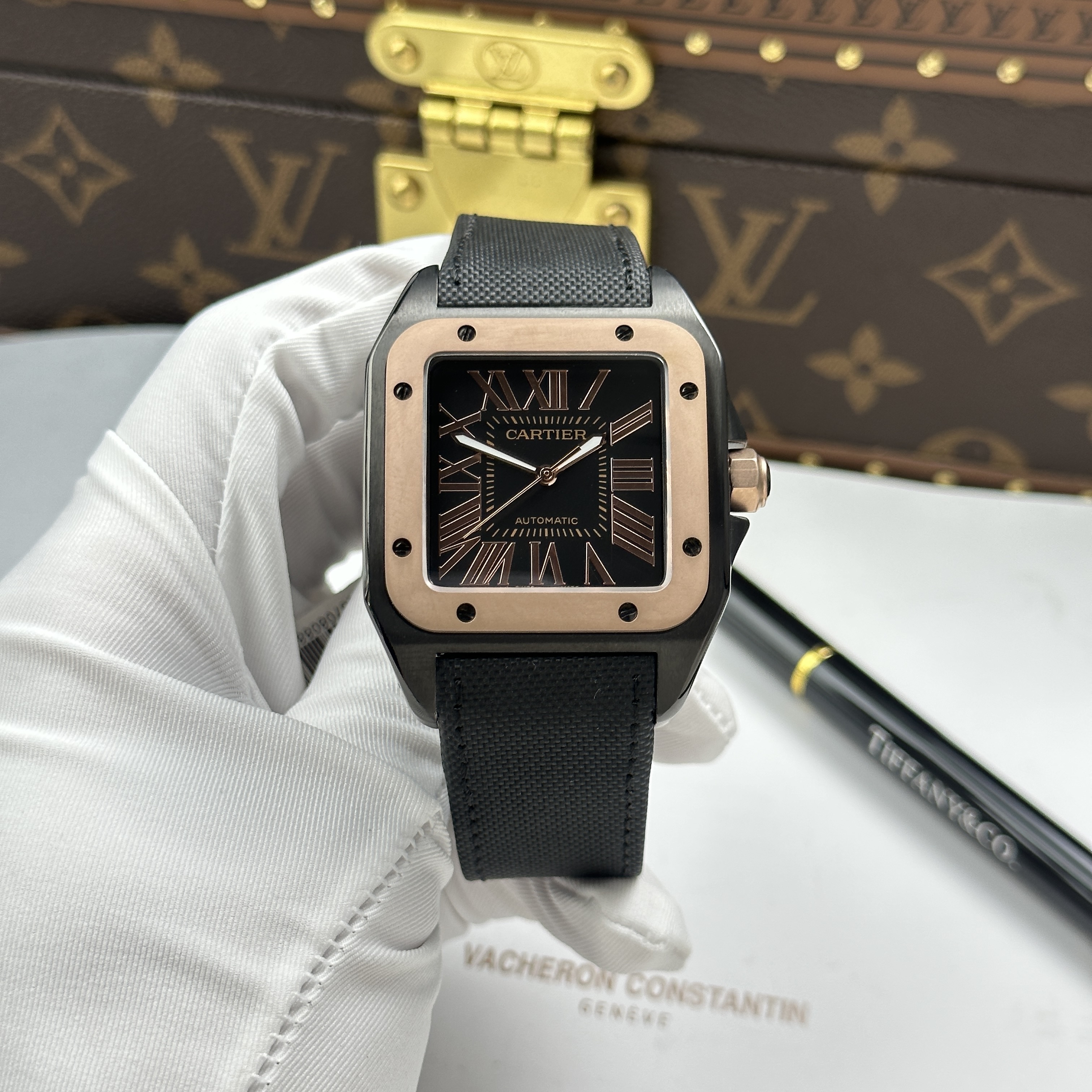 Đồng hồ Cartier Santos 100 XL Black ADLC, size 41mm x 51mm, viền vàng hồng