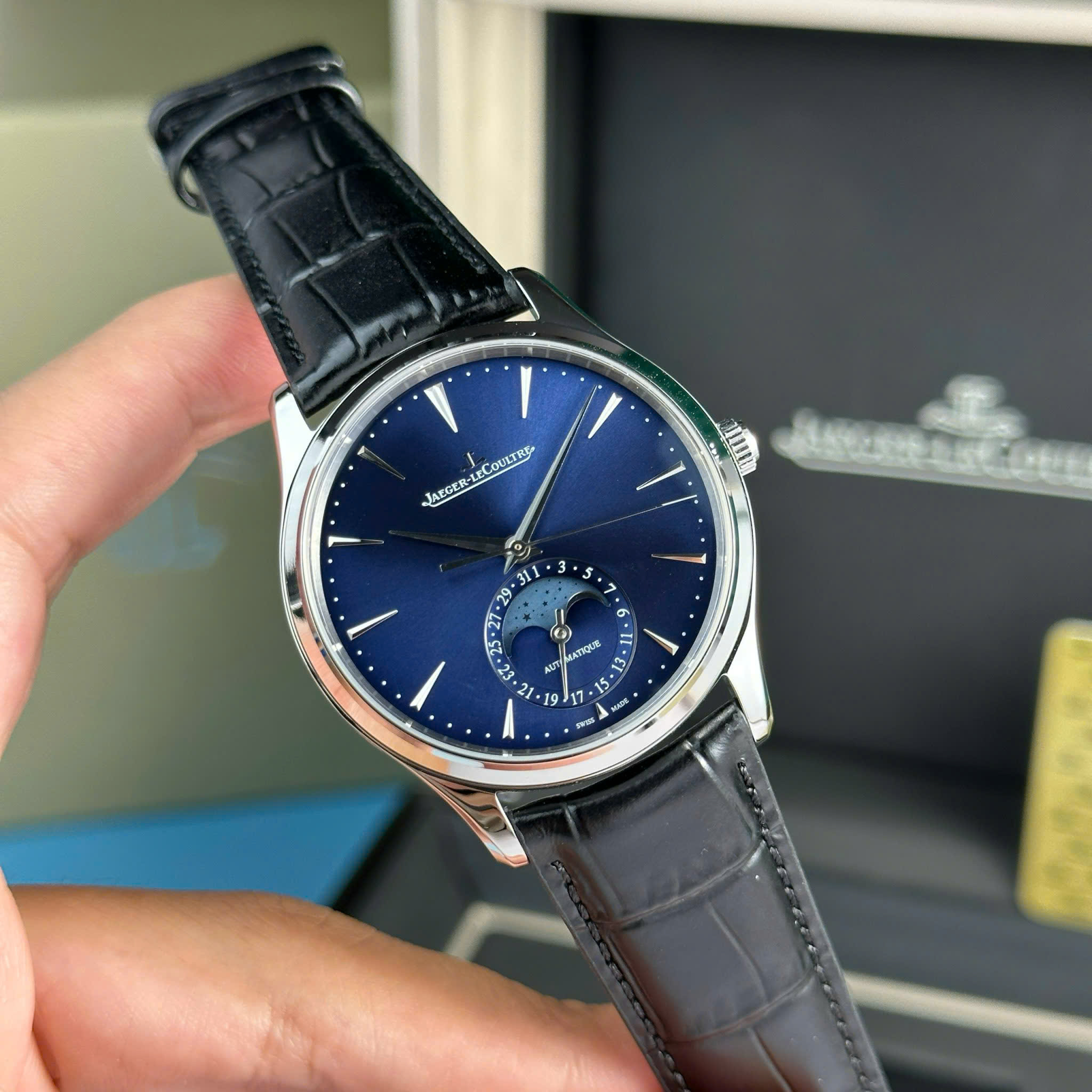 Đồng hồ Jaeger LeCoultre Master Ultrathin Moon, Size 39mm, Navy Blue