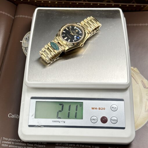 Đồng hồ Rolex Day-Date nam Rep 1:1, mặt đen champagne, trọng lượng 212 gram, Size 40mm