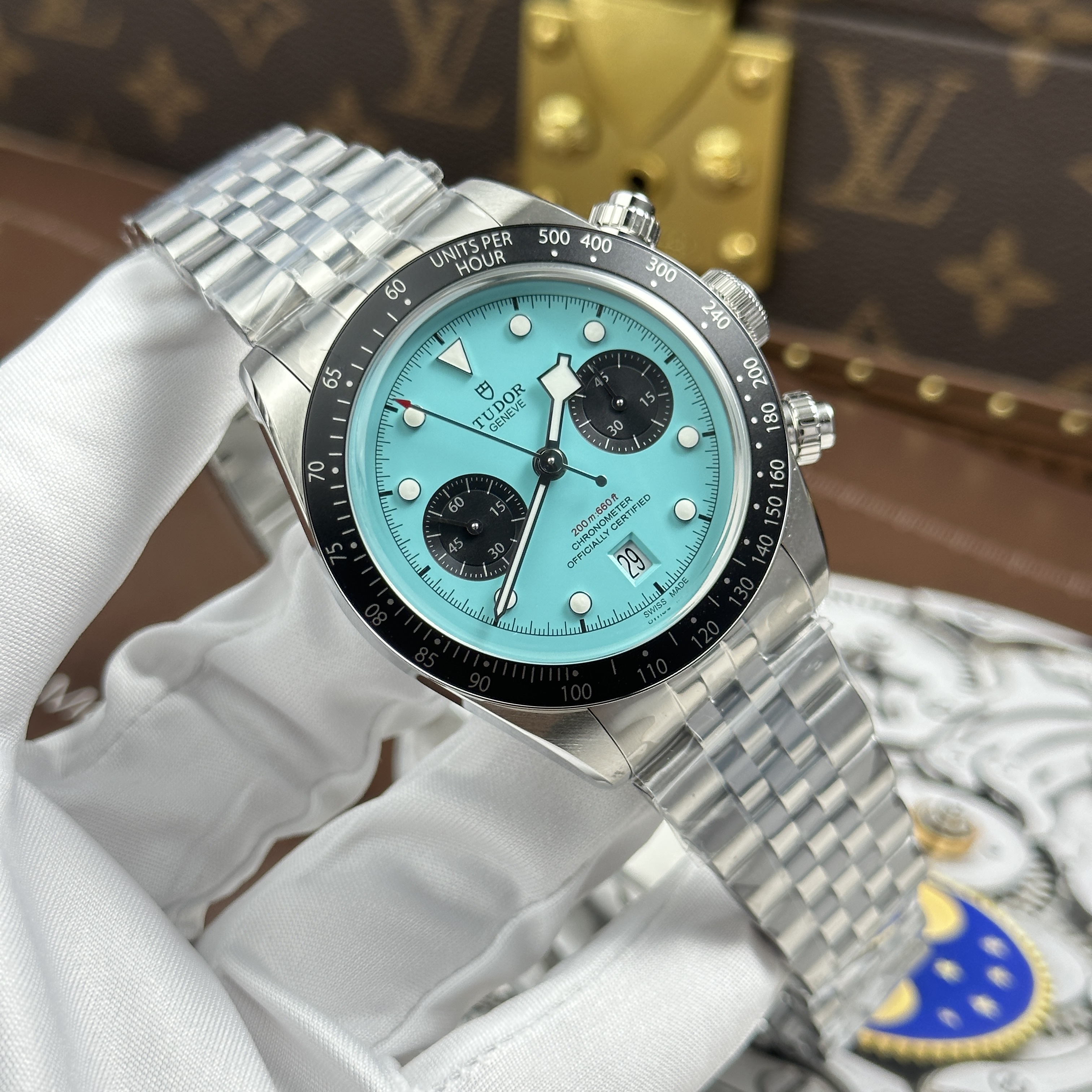 Đồng hồ TUDOR Black Bay Chronograph, Size 41mm, Màu Turquoise blue dial