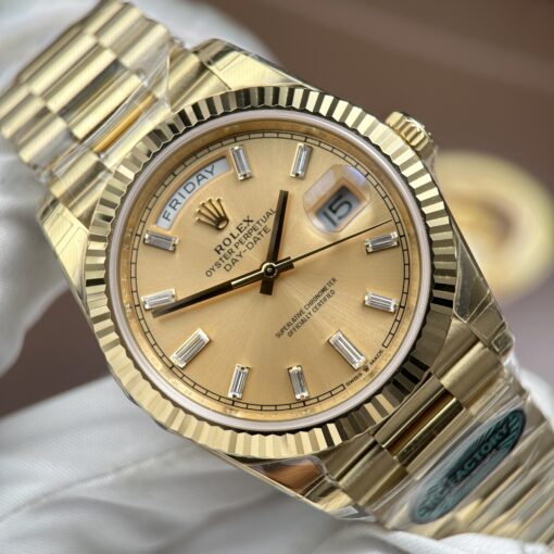 Đồng hồ Rolex Day-Date, mặt vàng champagne, Size 40mm