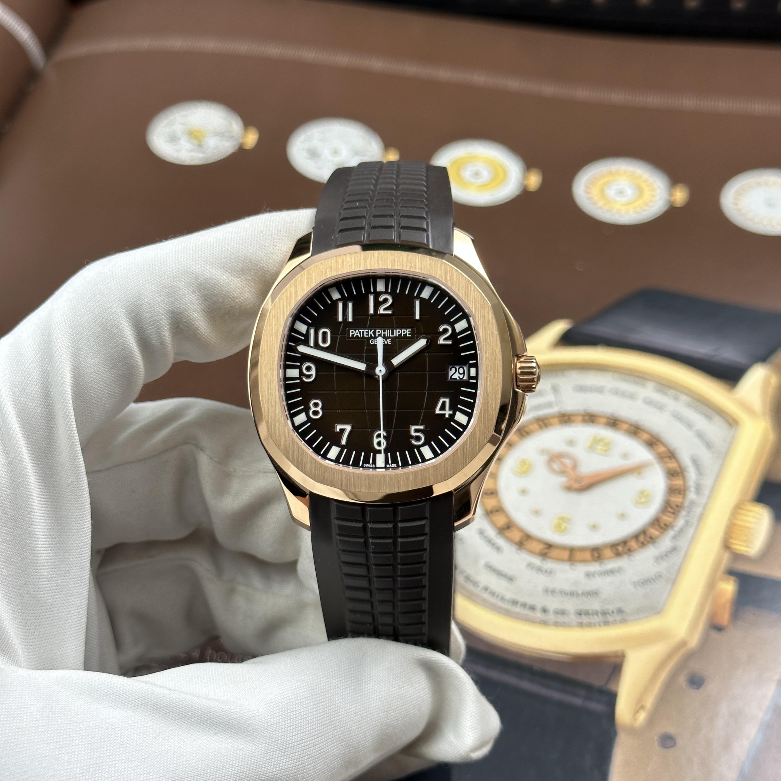 Đồng hồ Patek Philippe Aquanaut 5167R, Size 40mm, siêu mỏng
