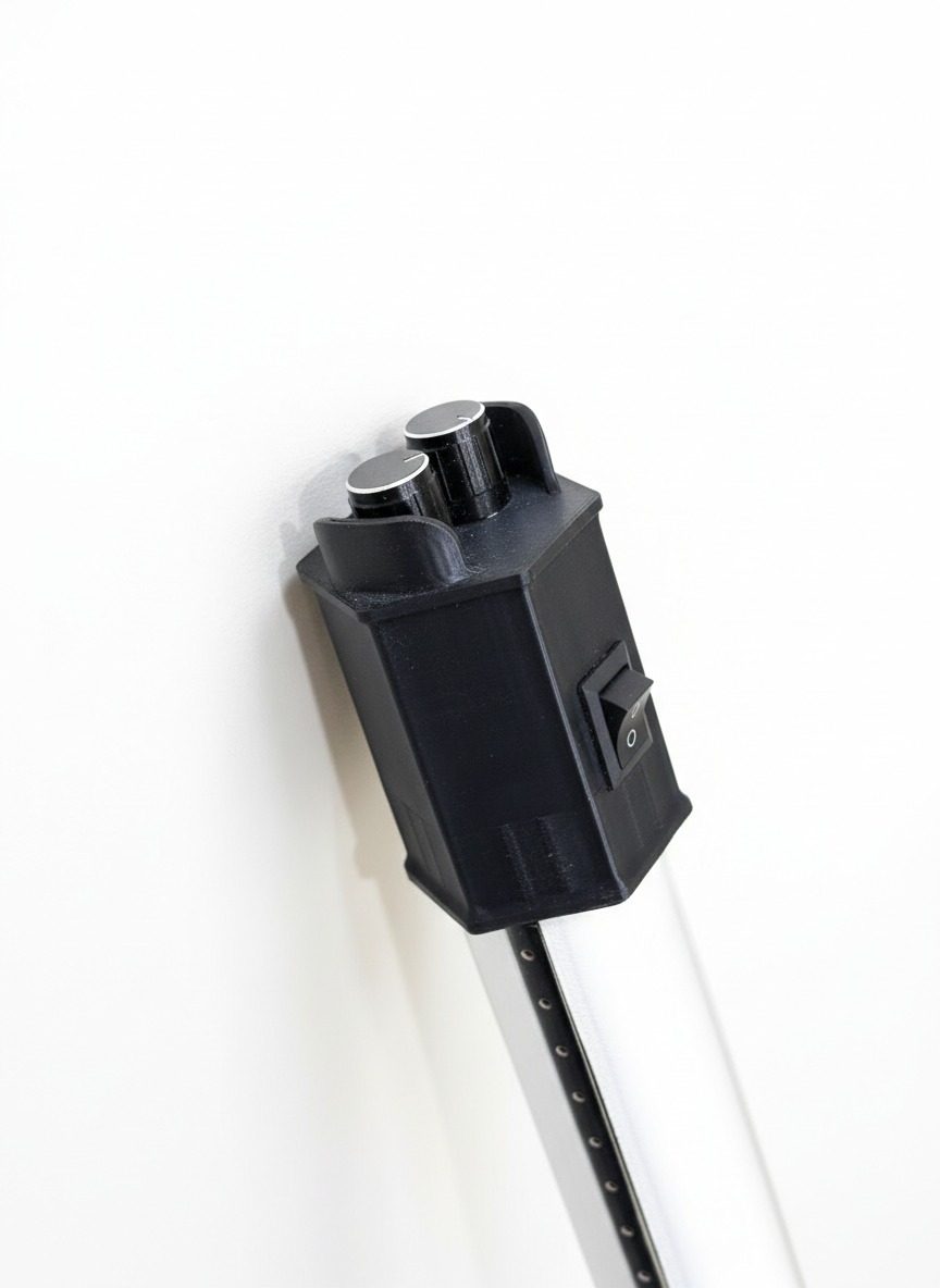 (2) 60 cm Warm / White Tubes 60watt