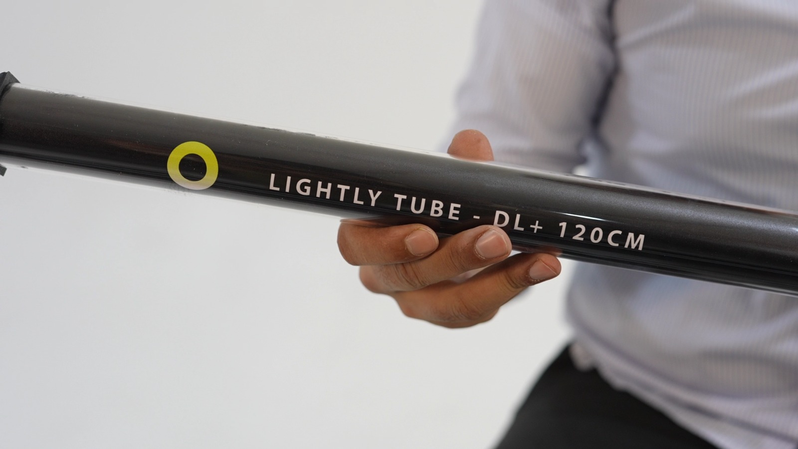 (2) 120 cm Warm / White Tubes 120watt