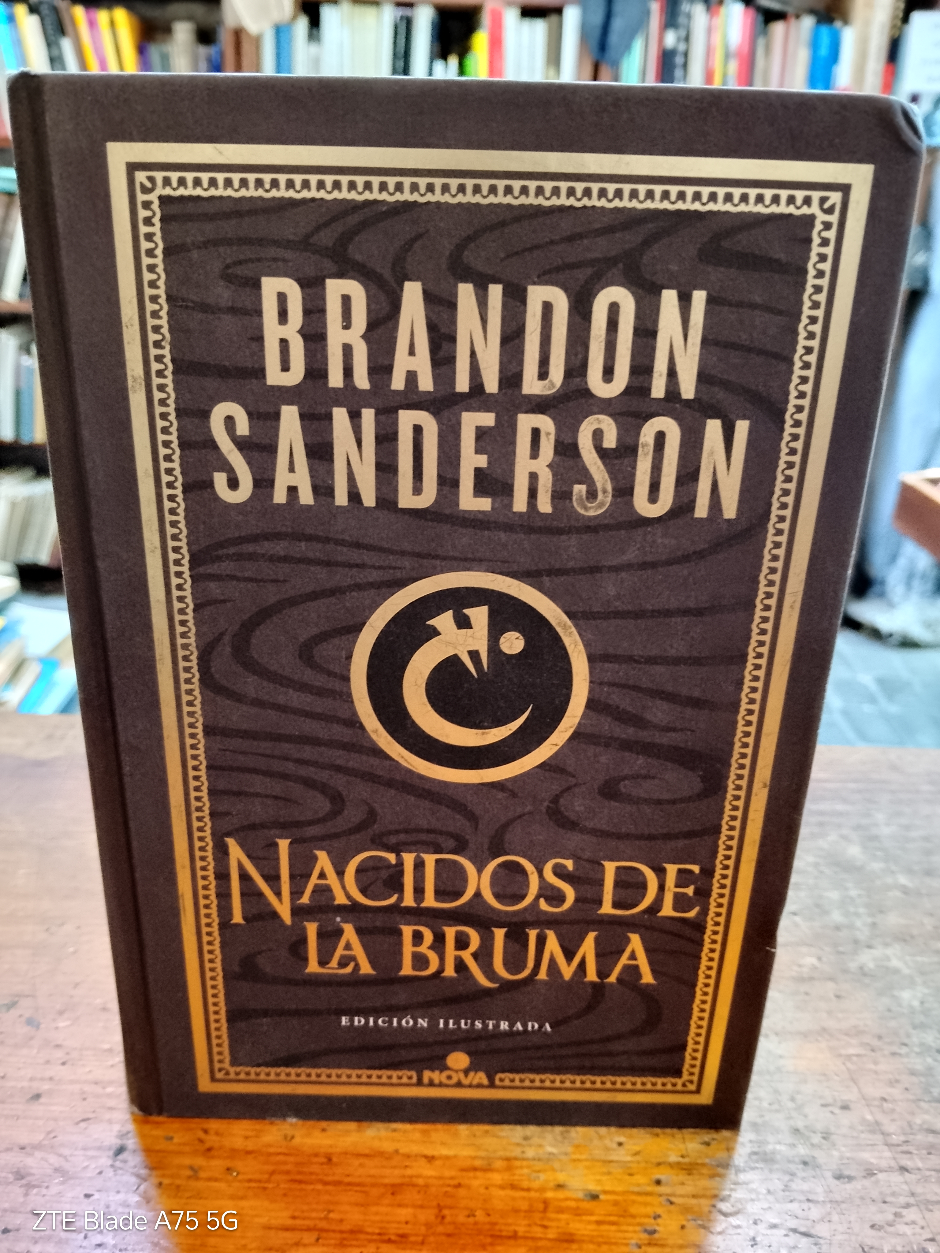 Nacidos de la bruma