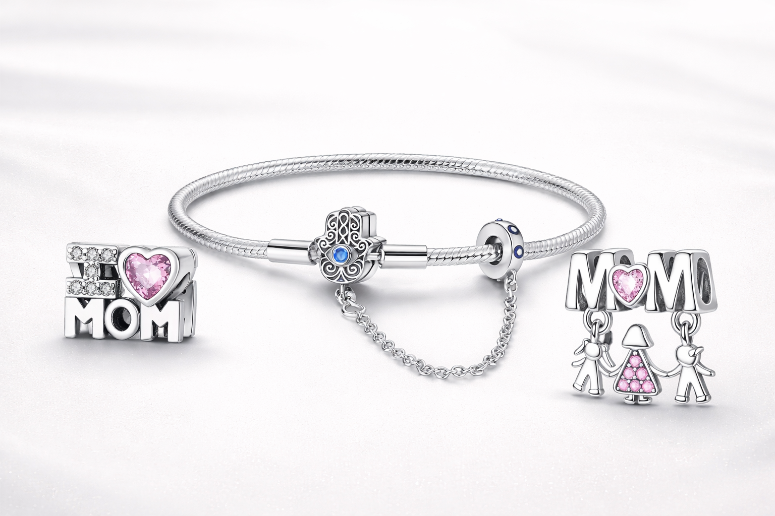 Lote Pulsera de Plata ' y 2 charms