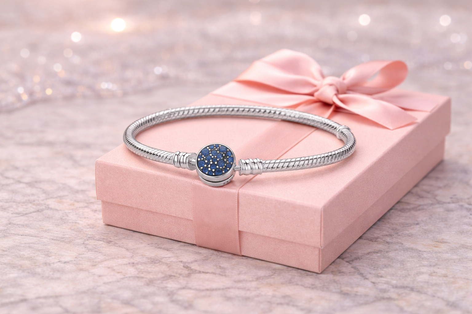 Pulsera de plata con cierre azul