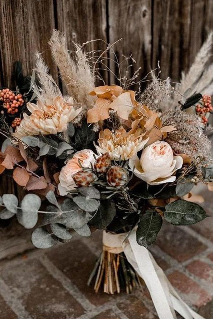 Ramo de Novia en Flores Artificiales & Follaje Seco