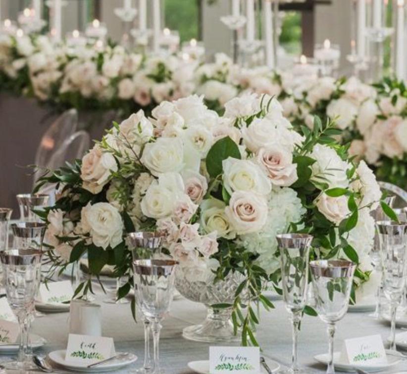 Arreglo en Ánfora de Cristal (Bajo)