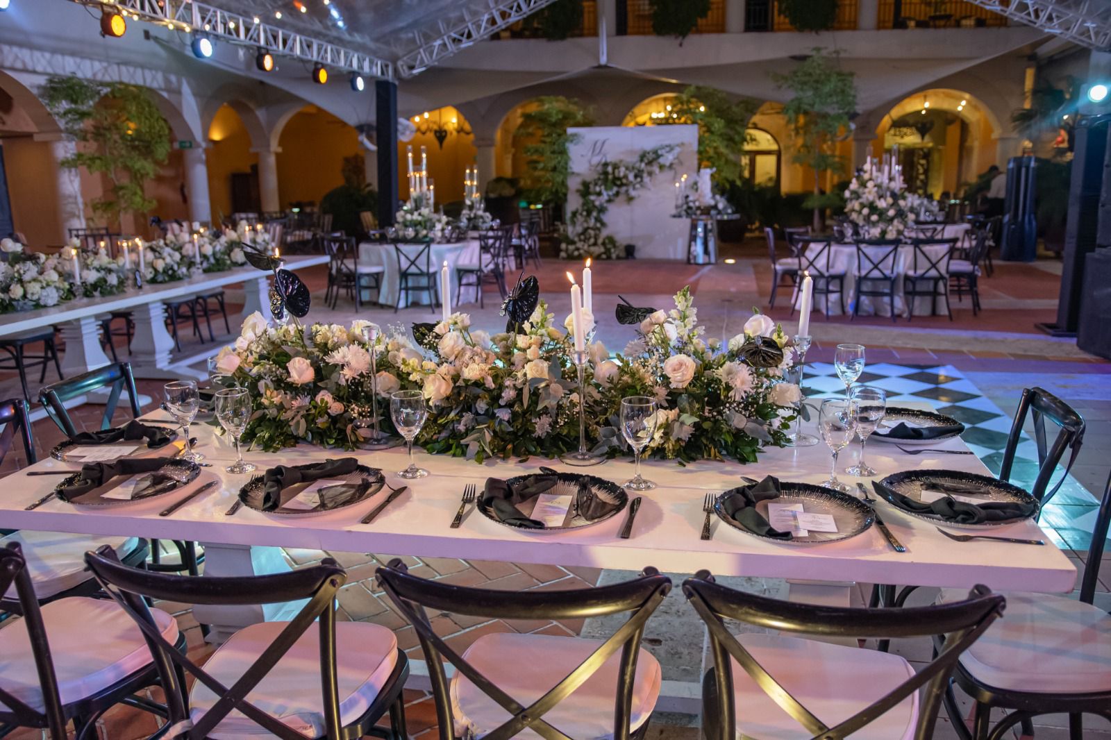 Arreglo de Camino para Mesa Imperial