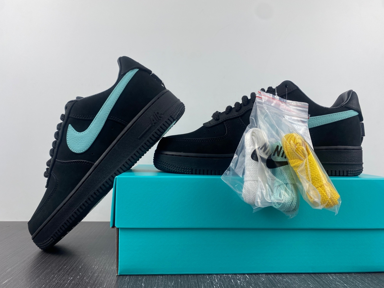 Tiffany & Co. x Nike Air Force 1 Low 1837