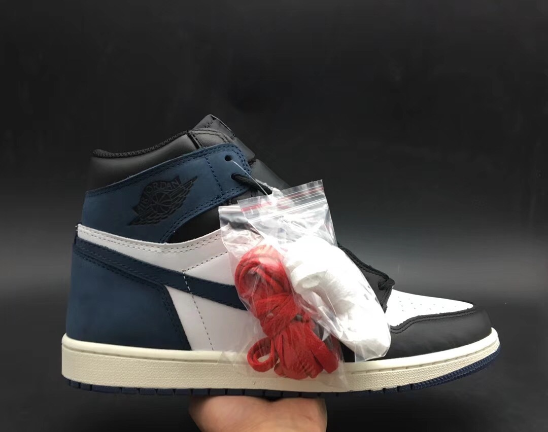 Air Jordan 1 High Blue Moon