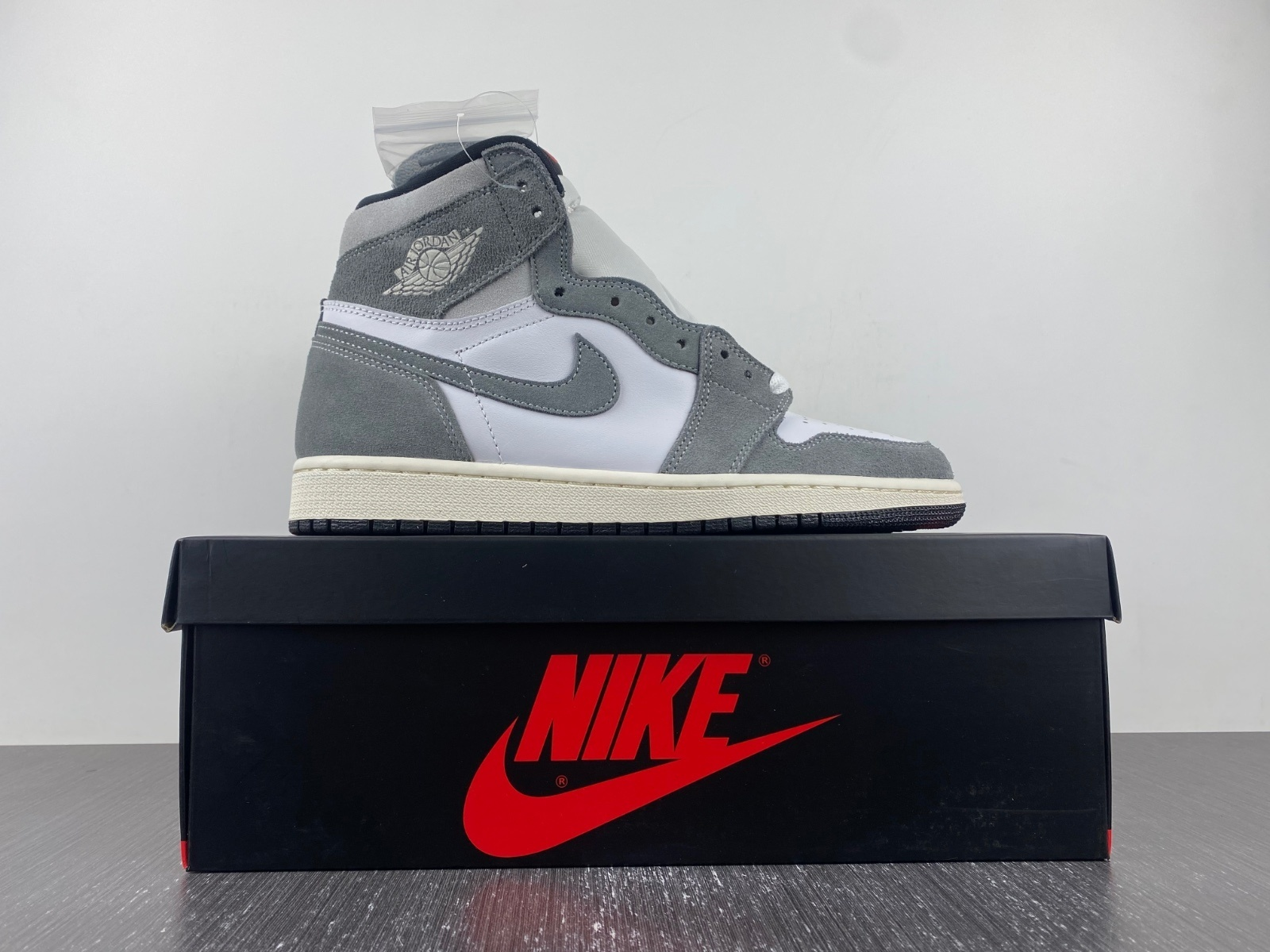 Air Jordan 1 High OG Washed Black