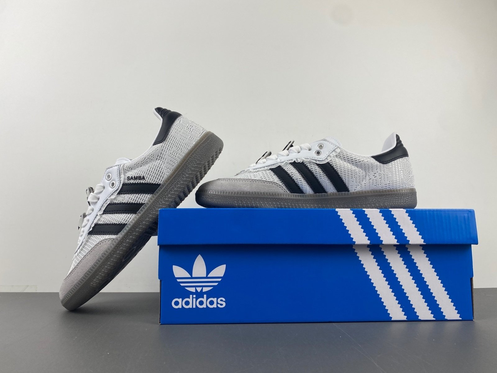 Tênis Adidas Samba Classic