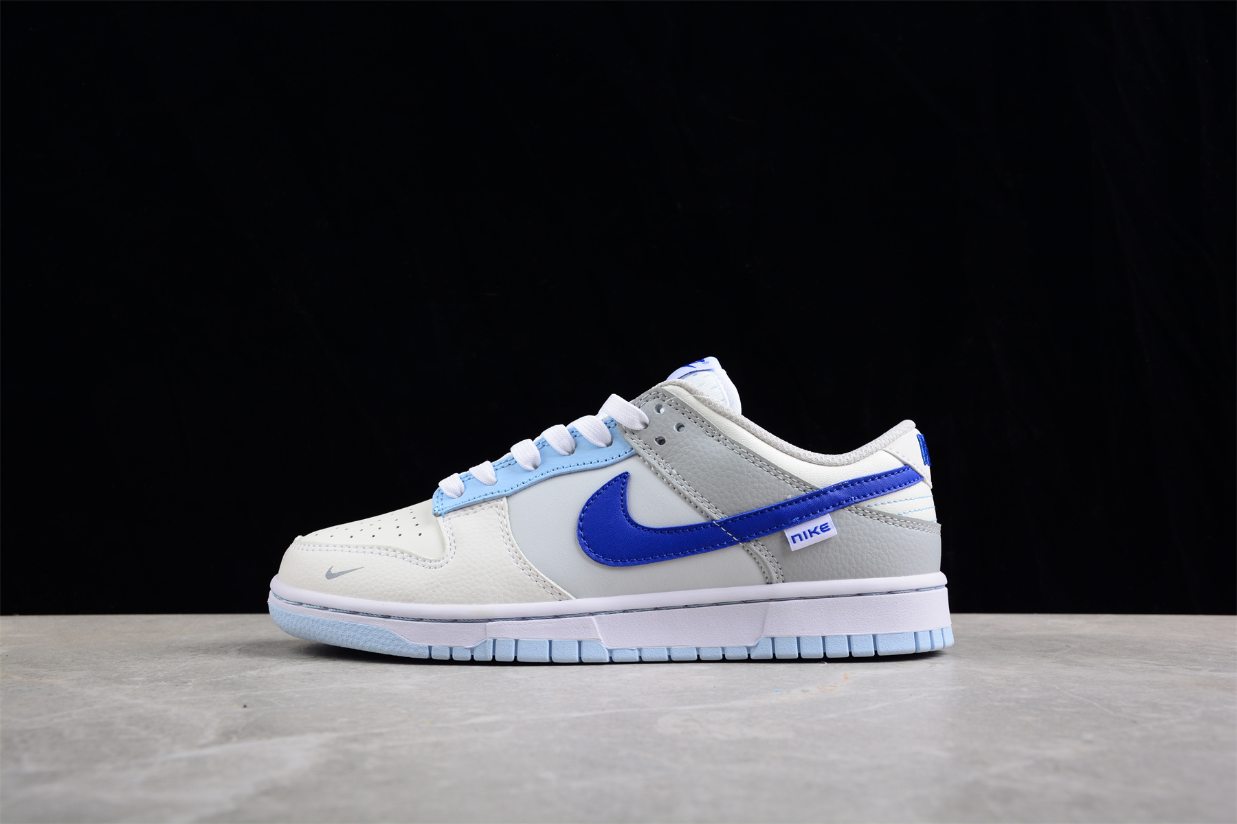 Nike dunk Ivory Hyper Royal (GS)