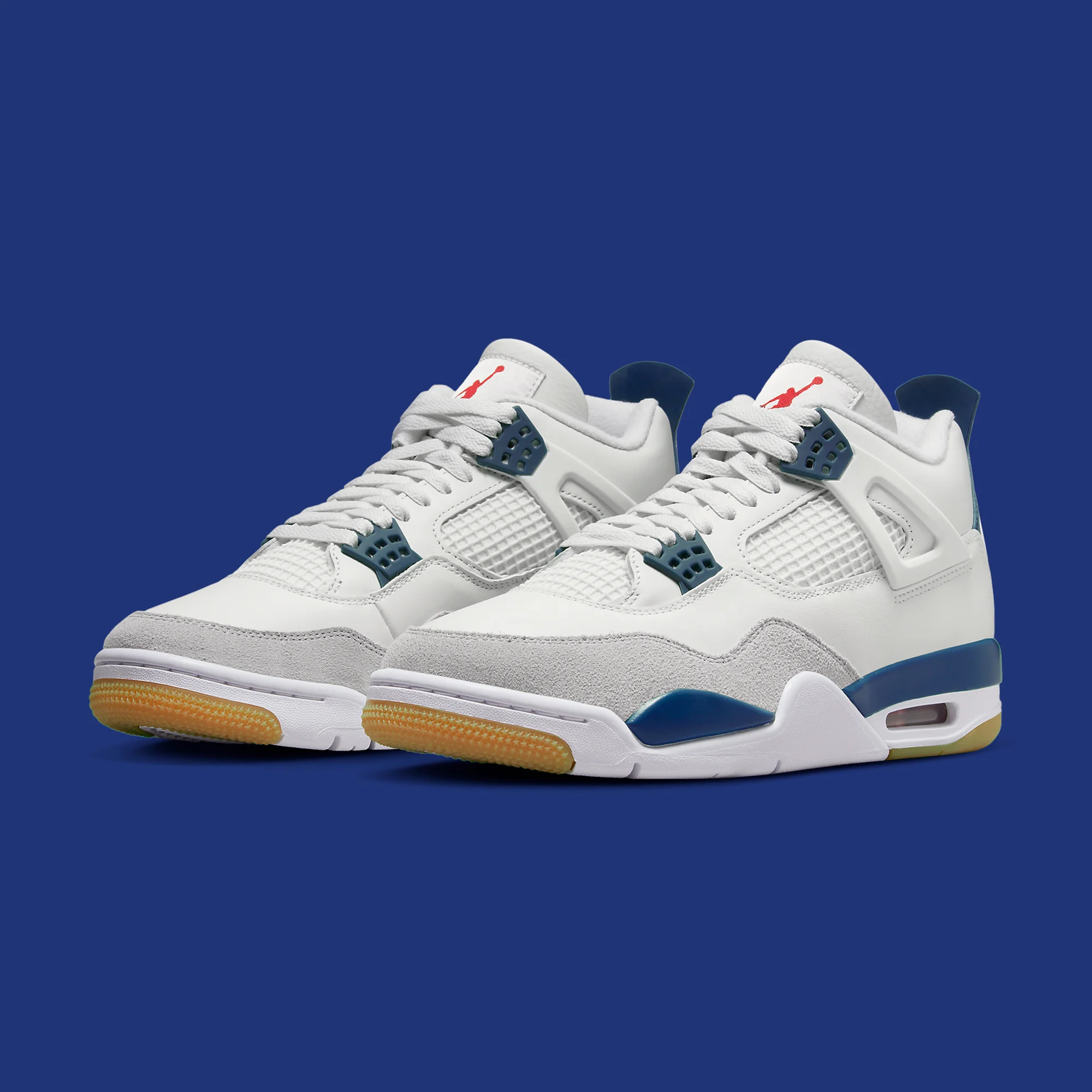  Nike SB x Air Jordan 4 “Navy”